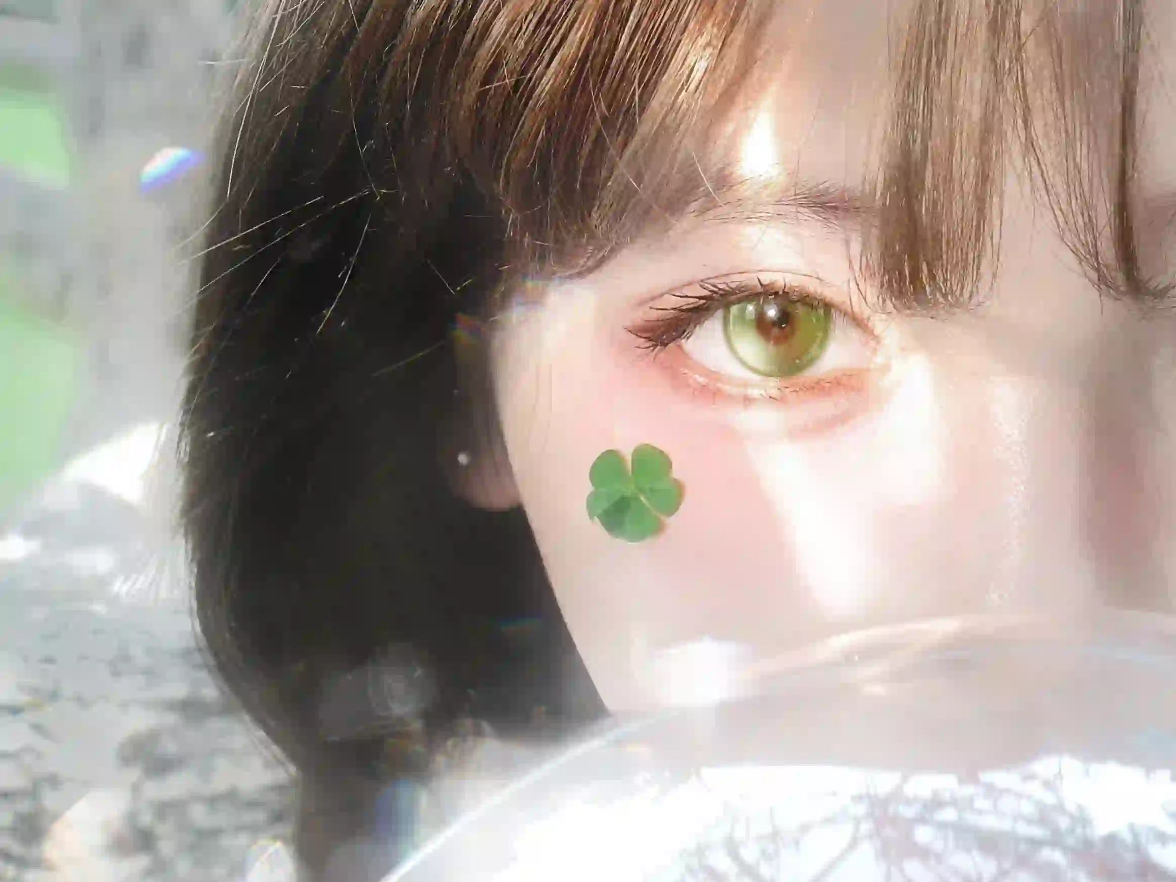 图片[1]-二次元COS分享森系光斑-少女与小兔玩偶的治愈瞬间-二次元COS分享次元吧