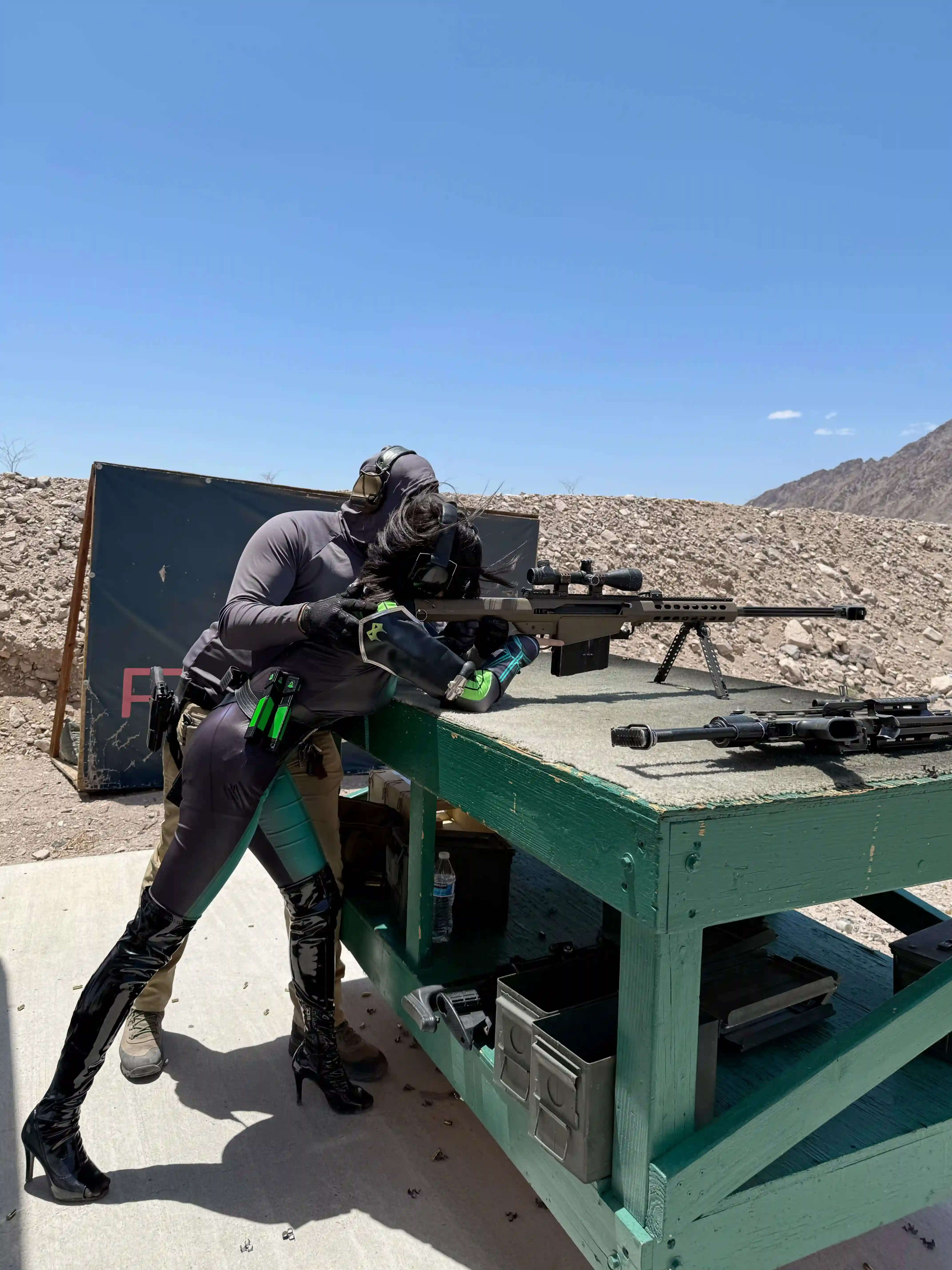 图片[1]-二次元COS分享[COSplay]我们蝰蛇玩家哪有坏人-二次元COS分享次元吧