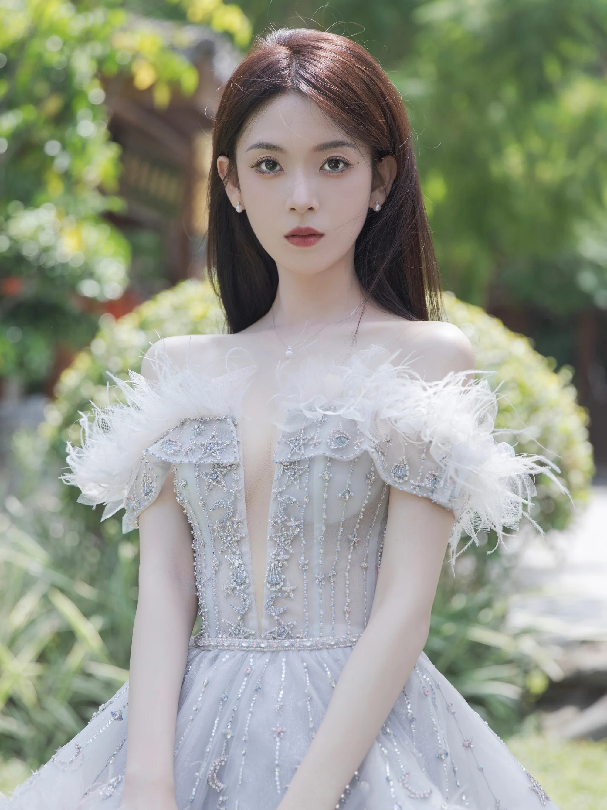 图片[4]-二次元COS分享[明星写真]陈瑶幻纱星月羽毛裙造型-羽织星芒，纱旋月辉间演绎童话秘境-二次元COS分享次元吧