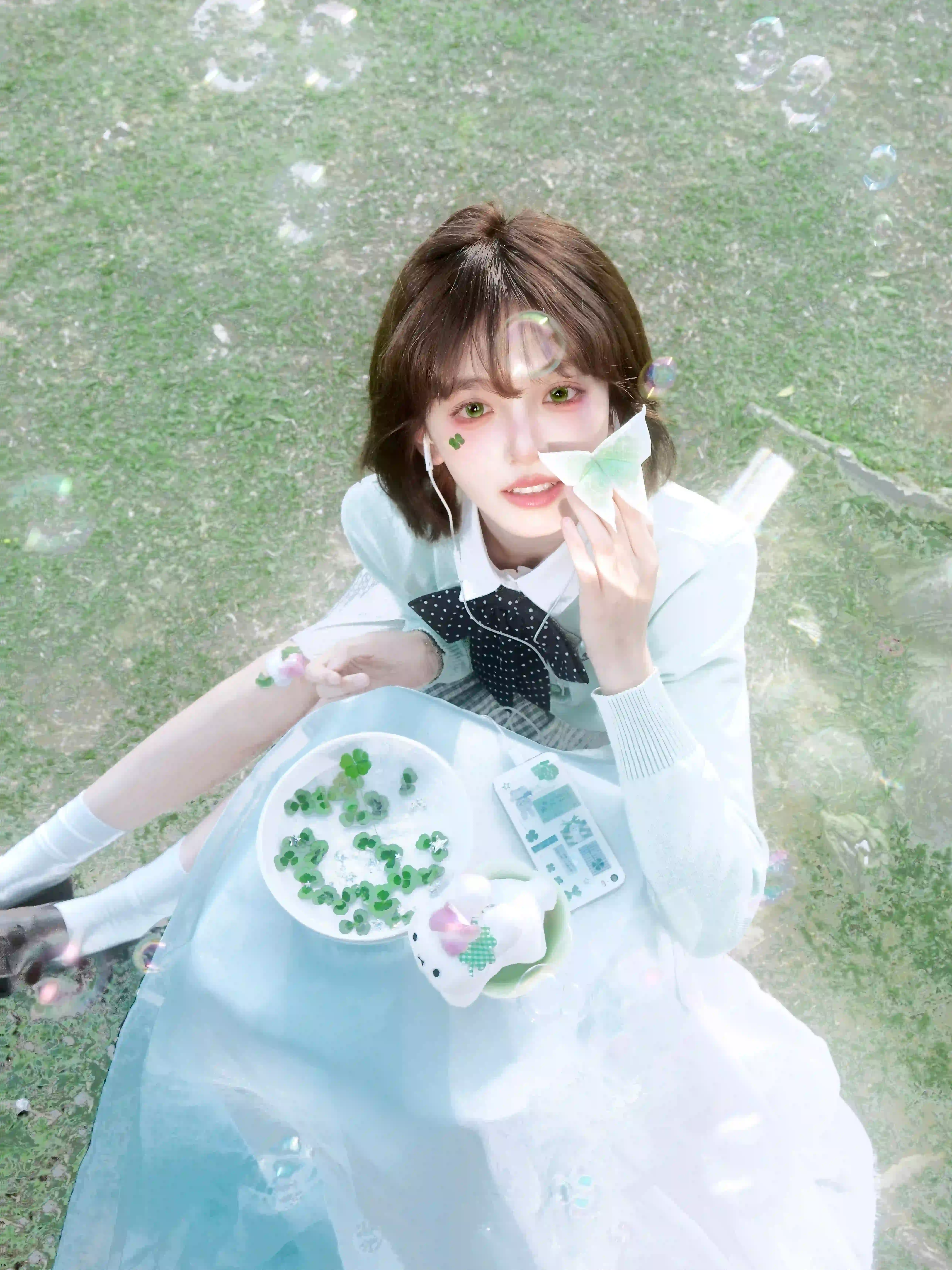 图片[7]-二次元COS分享森系光斑-少女与小兔玩偶的治愈瞬间-二次元COS分享次元吧