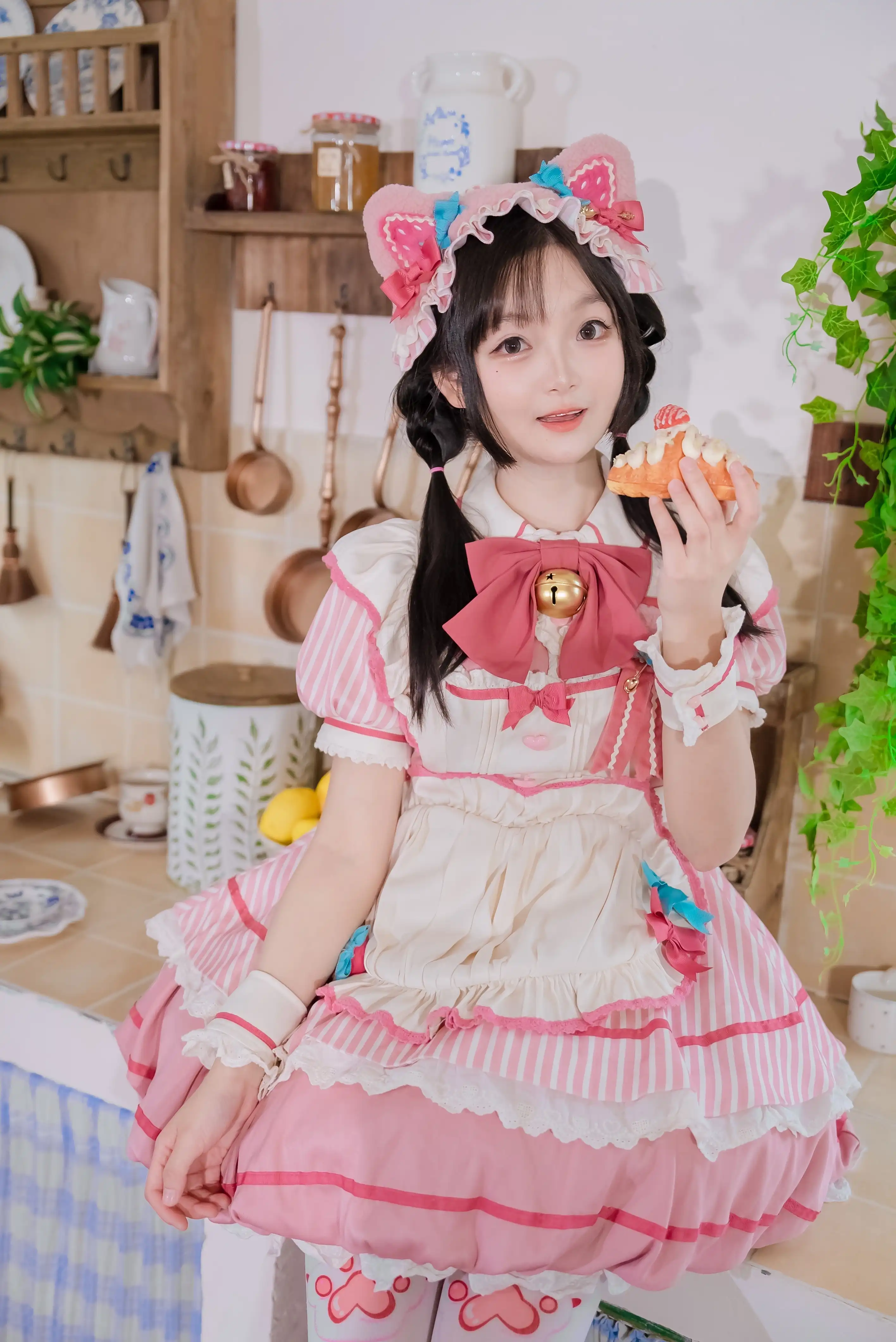 图片[1]-二次元COS分享[COSplay]厨房甜梦-猫耳少女的美味时光-二次元COS分享次元吧