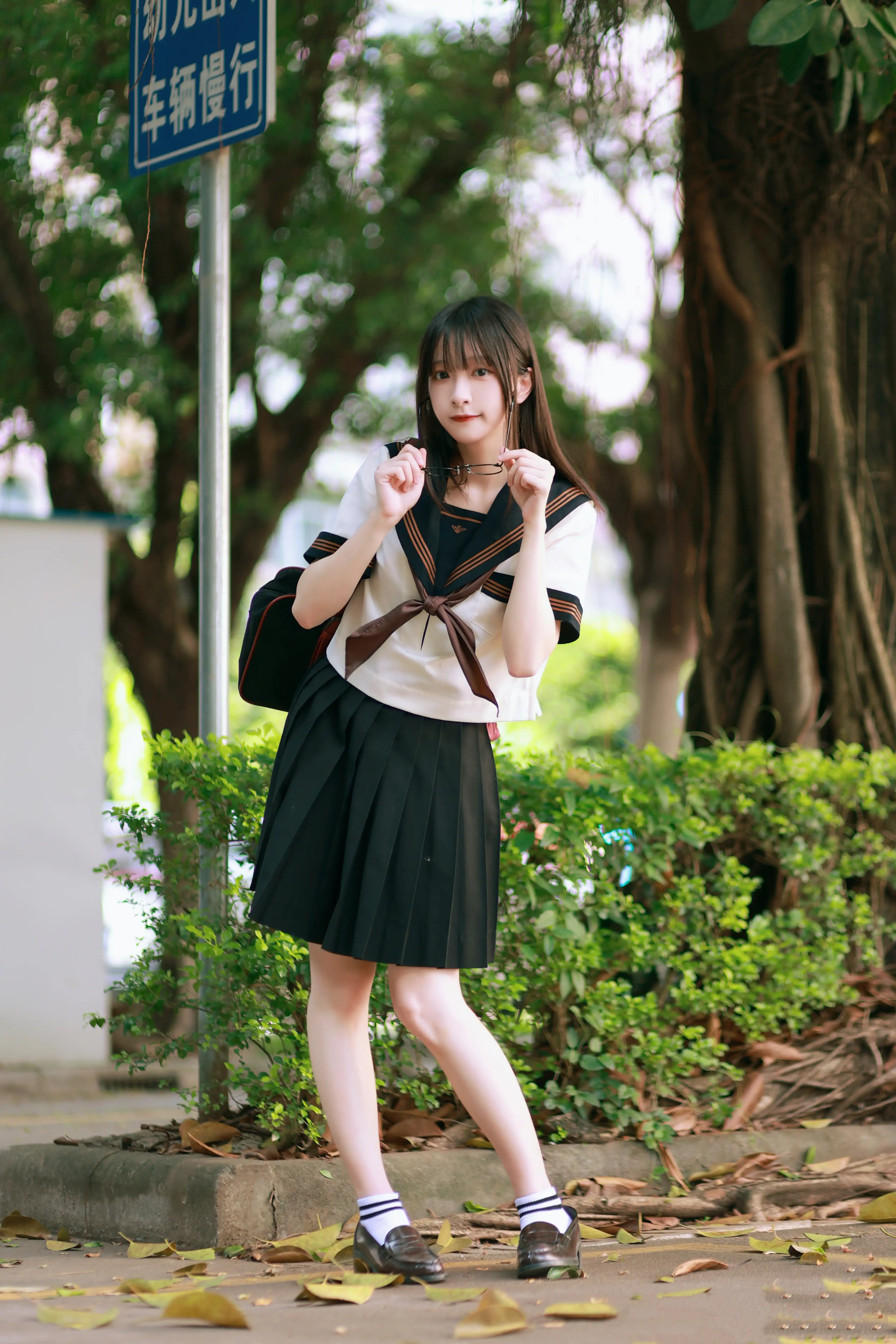 图片[7]-二次元COS分享[JK]林荫道上的 JK 青春-白衫黑裙的元气瞬间-二次元COS分享次元吧