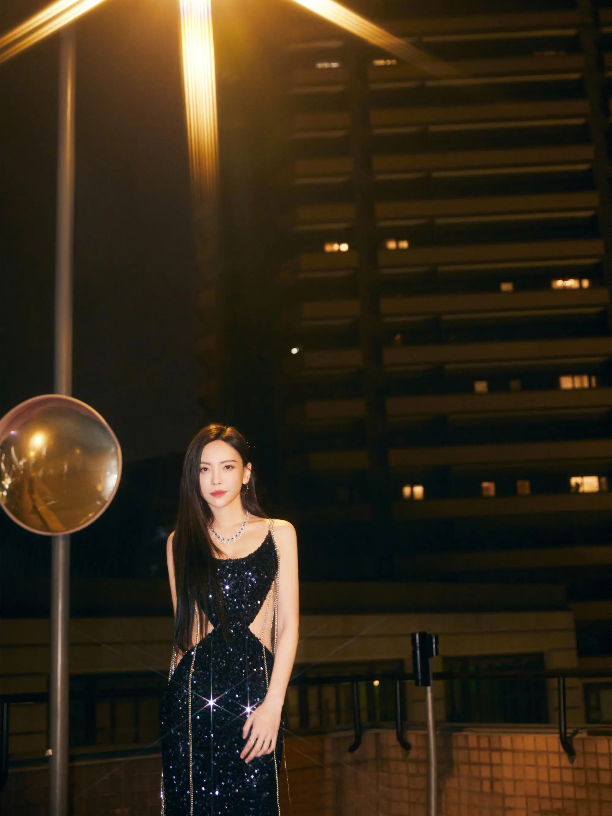 图片[7]-二次元COS分享[明星写真]于文文暗魅影写真大片-光影交织间，冷冽与魅惑共舞-二次元COS分享次元吧