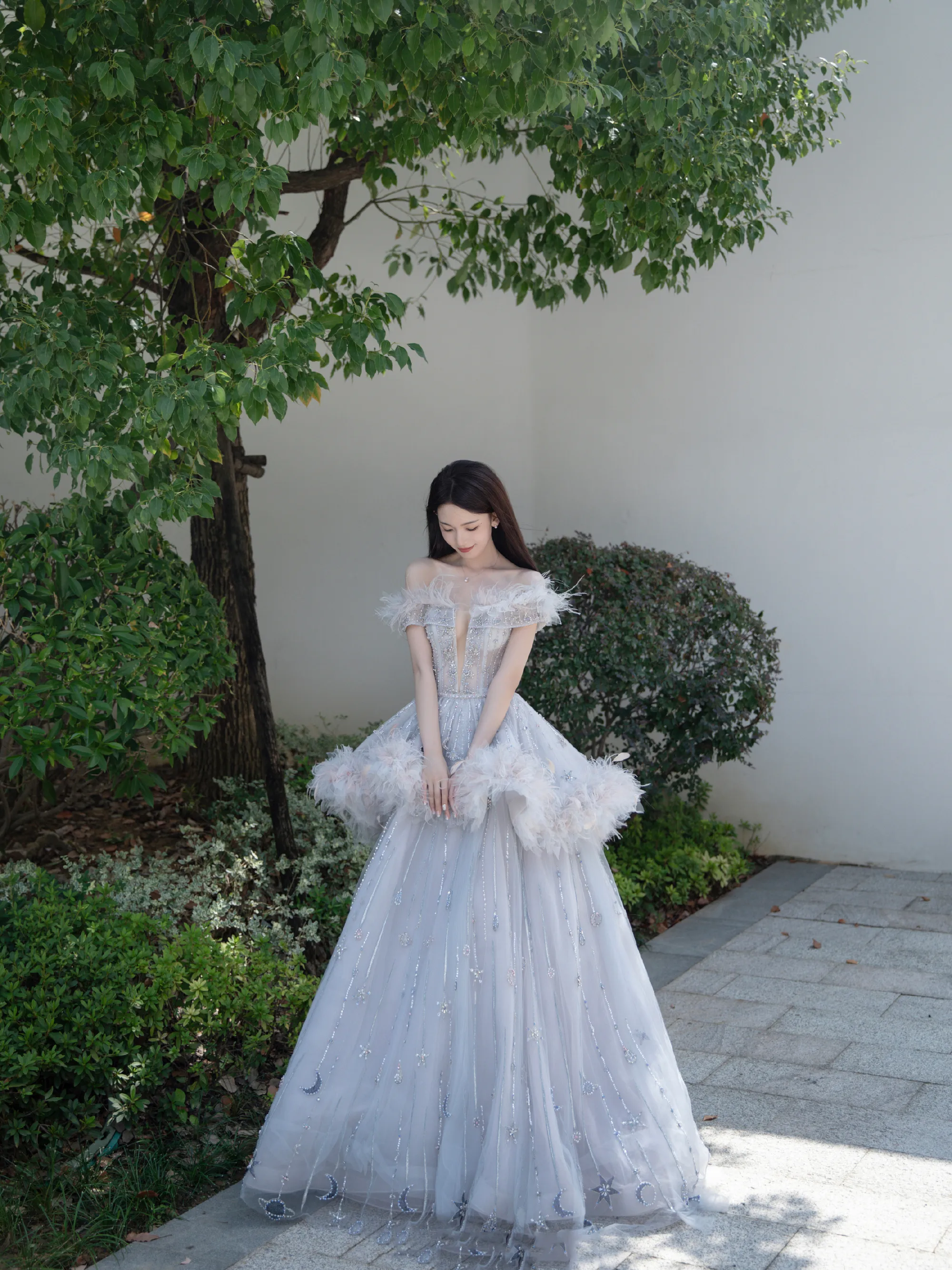 图片[6]-二次元COS分享[明星写真]陈瑶幻纱星月羽毛裙造型-羽织星芒，纱旋月辉间演绎童话秘境-二次元COS分享次元吧