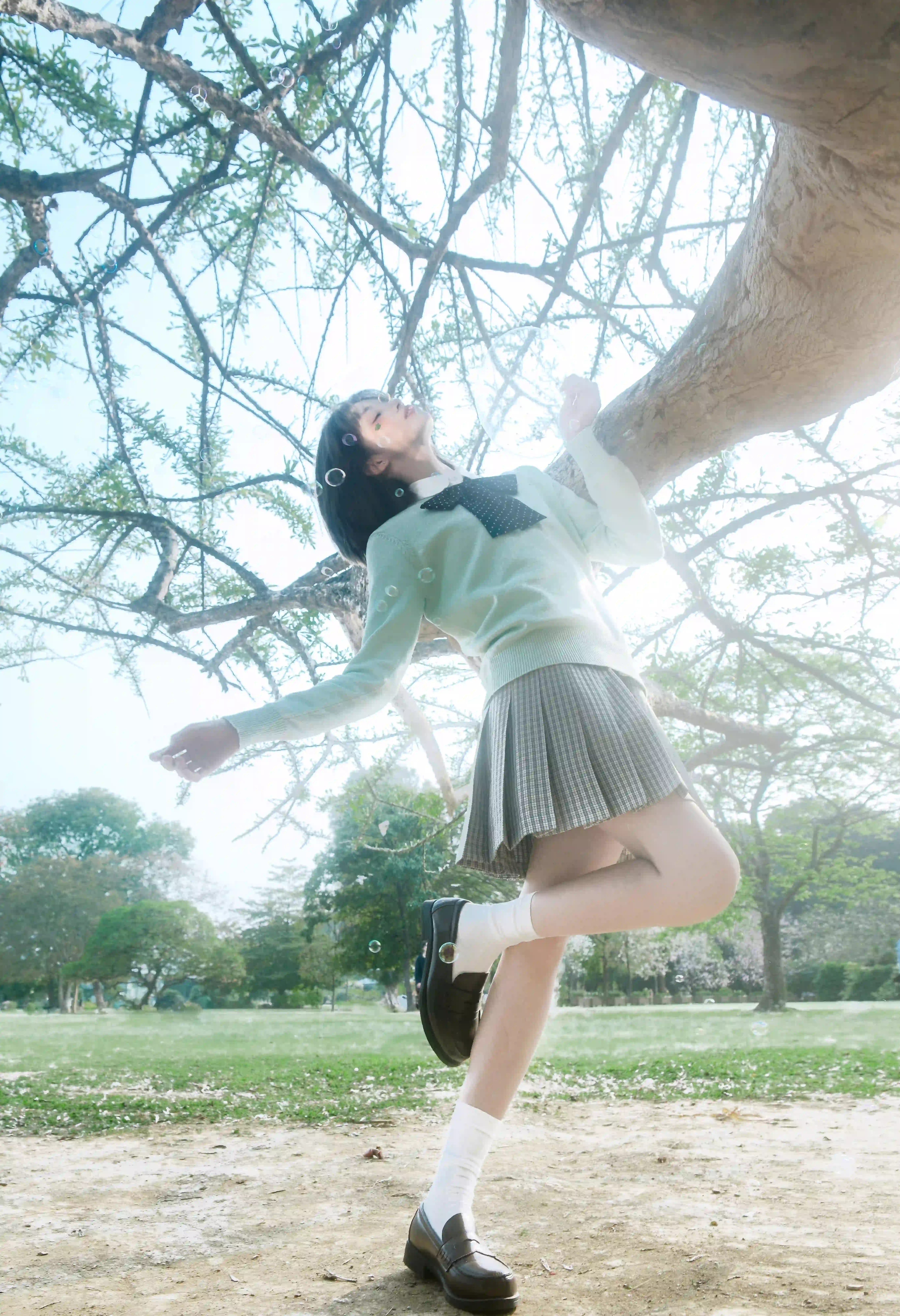 图片[8]-二次元COS分享森系光斑-少女与小兔玩偶的治愈瞬间-二次元COS分享次元吧