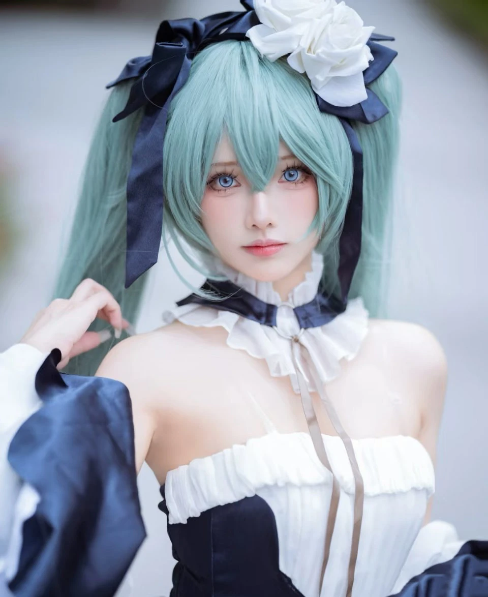 图片[3]-二次元COS分享[COSplay]哪怕世界冷漠以待，有初音的歌声相伴便是前行的力量源泉。 ​​​-二次元COS分享次元吧