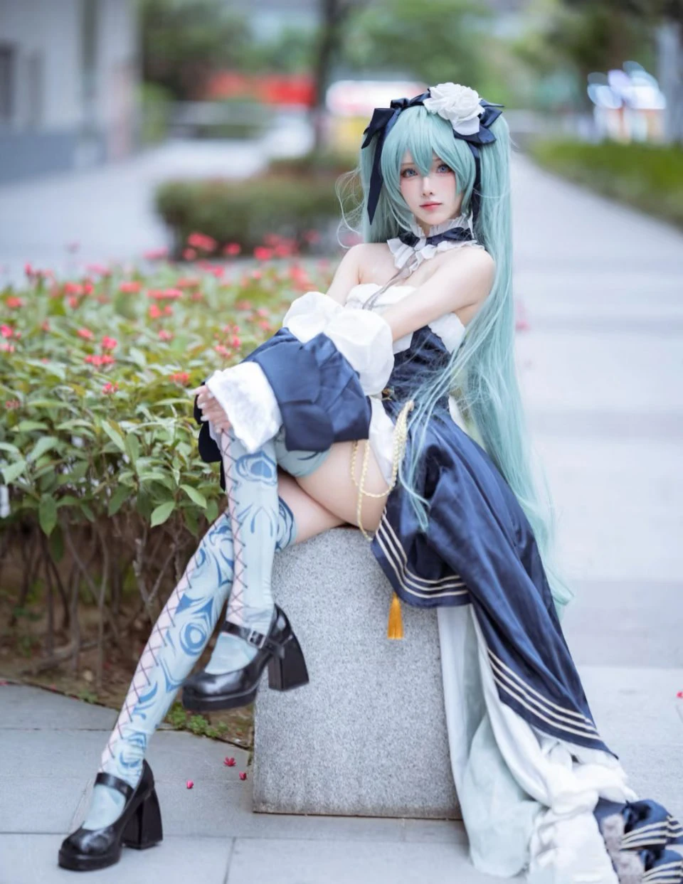 图片[2]-二次元COS分享[COSplay]哪怕世界冷漠以待，有初音的歌声相伴便是前行的力量源泉。 ​​​-二次元COS分享次元吧