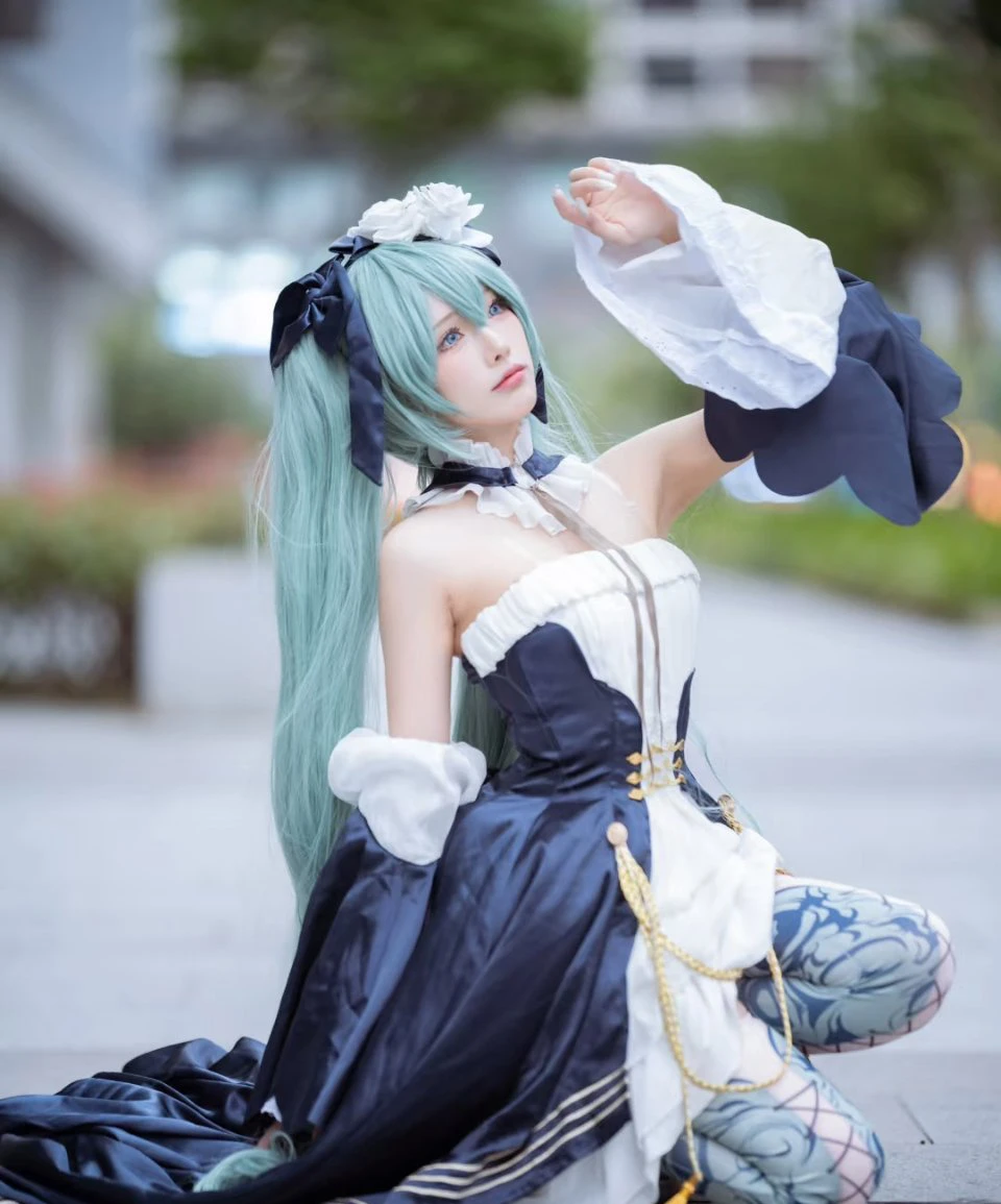图片[9]-二次元COS分享[COSplay]哪怕世界冷漠以待，有初音的歌声相伴便是前行的力量源泉。 ​​​-二次元COS分享次元吧