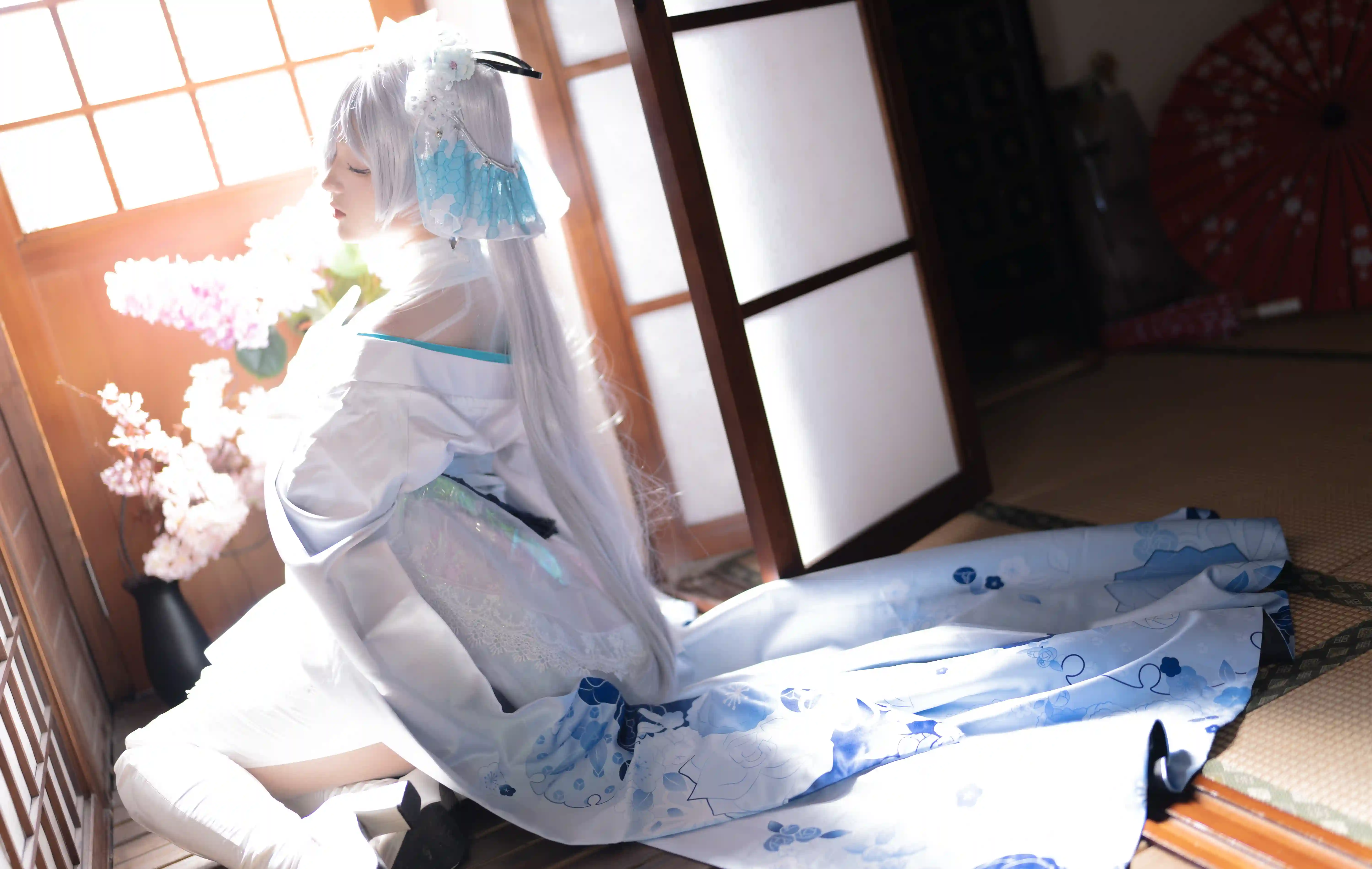 图片[1]-二次元COS分享[COSplay]春光流淌,幸福流转指尖-二次元COS分享次元吧