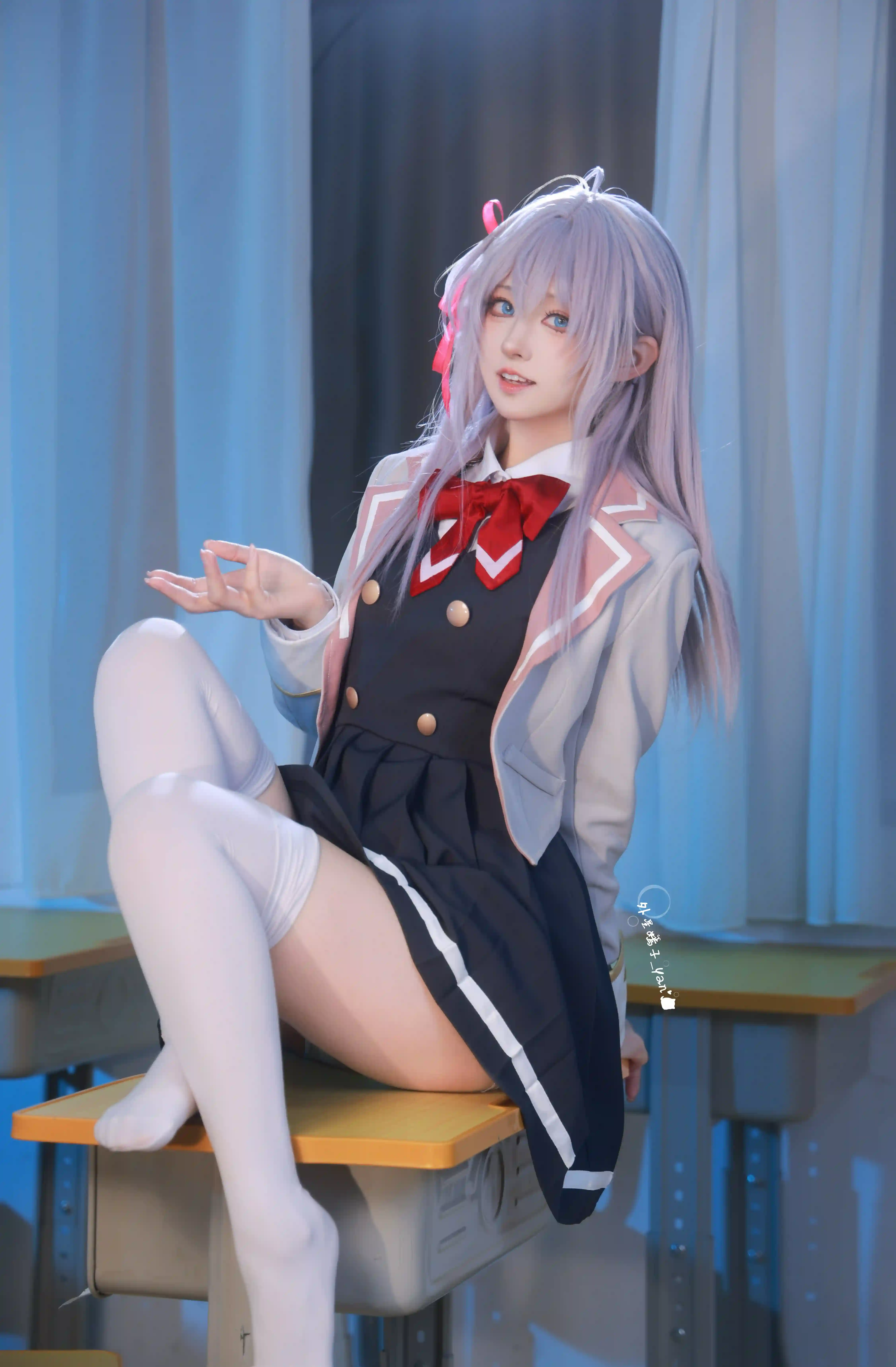 图片[7]-二次元COS分享[COSplay]嗯哼？坐在你的课桌上也没问题吧！？这对你来说…应该是奖励？-二次元COS分享次元吧