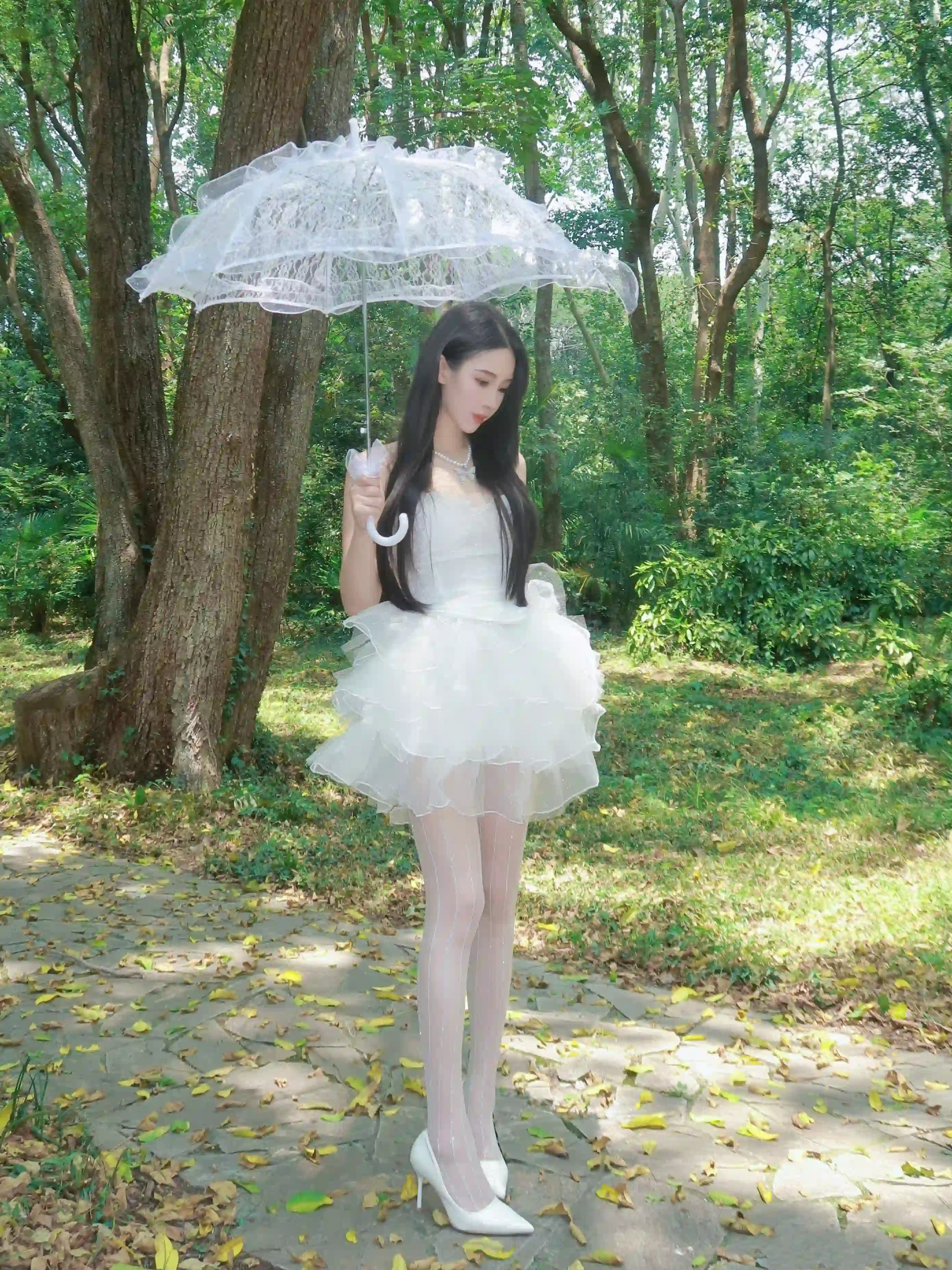 图片[5]-二次元COS分享纯白花嫁，在森林中邂逅浪漫-二次元COS分享次元吧