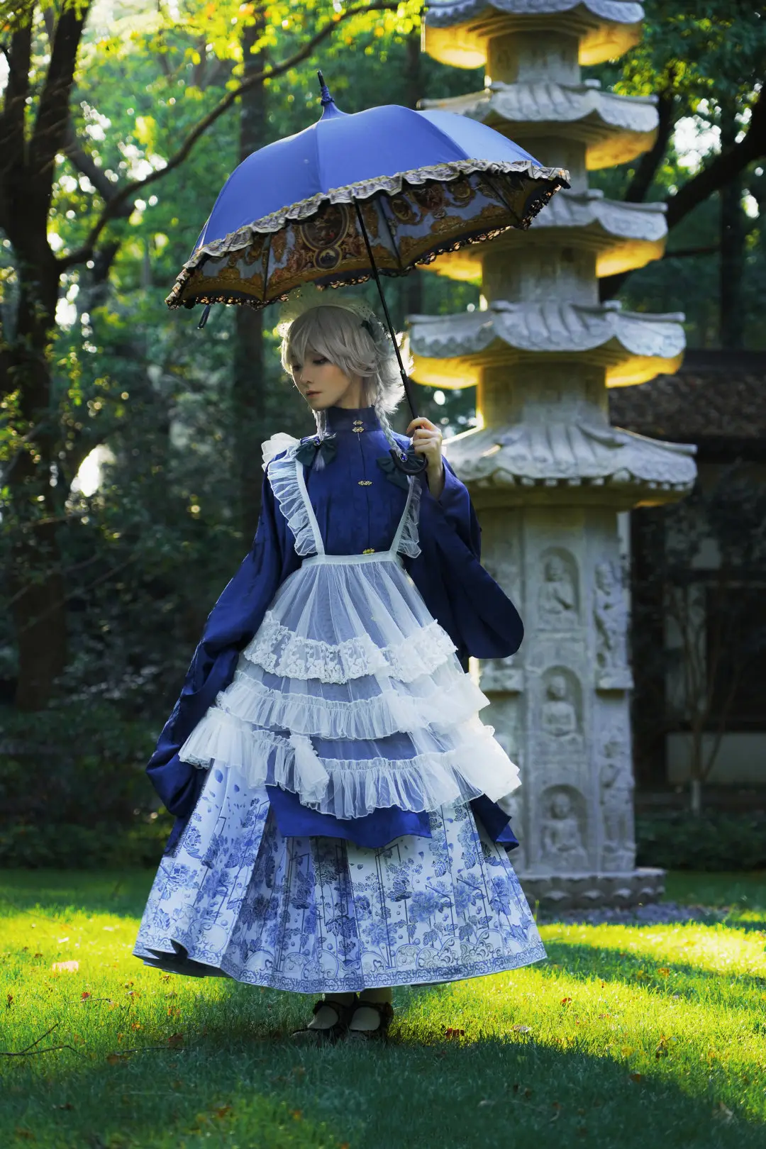 图片[5]-二次元COS分享[COSplay]撑着洋伞的女仆咲夜，在静静等待着大小姐召唤-二次元COS分享次元吧