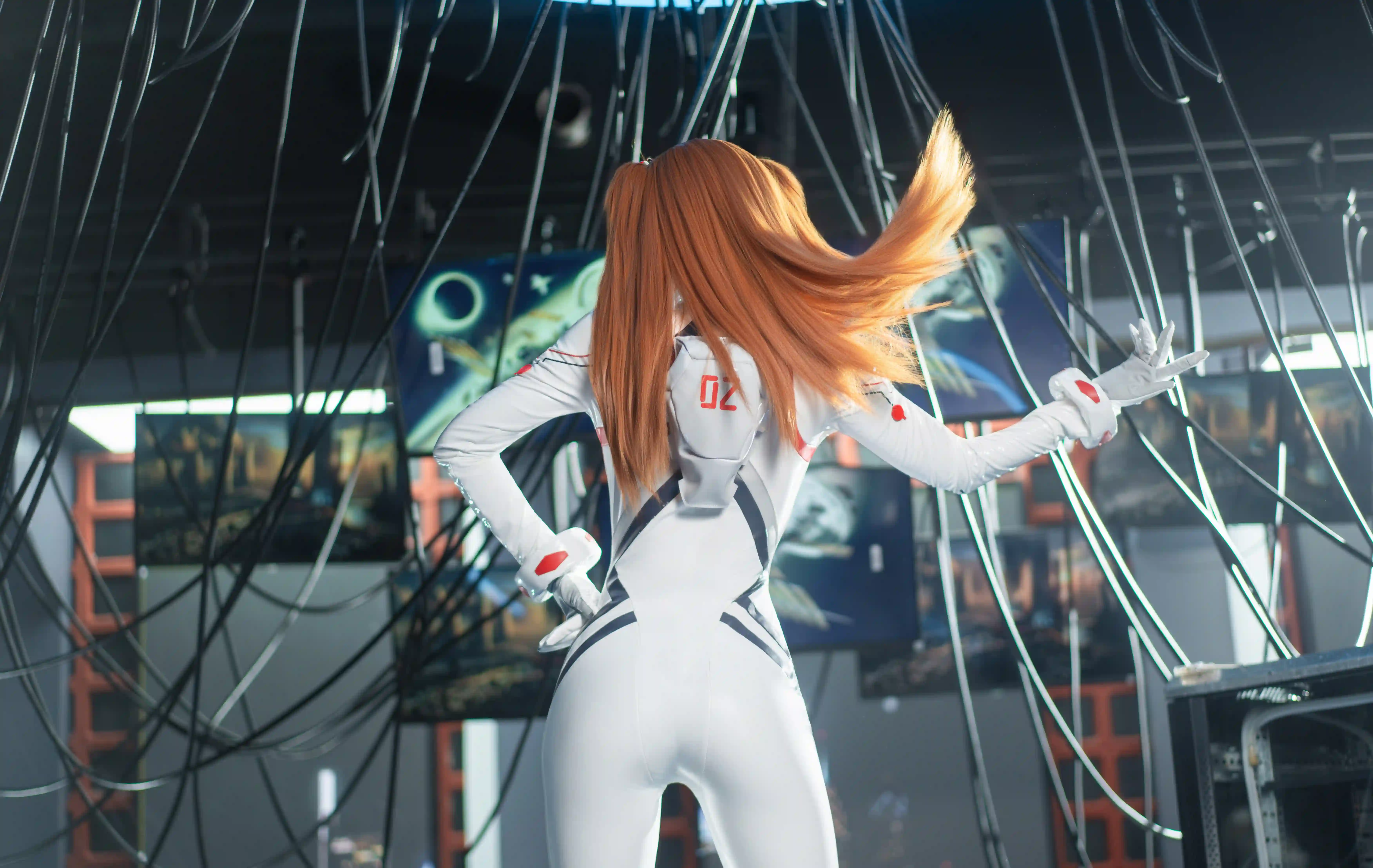 图片[5]-二次元COS分享[COSplay]新世纪福音战士 明日香，在科技感场景中尽显飒爽-二次元COS分享次元吧