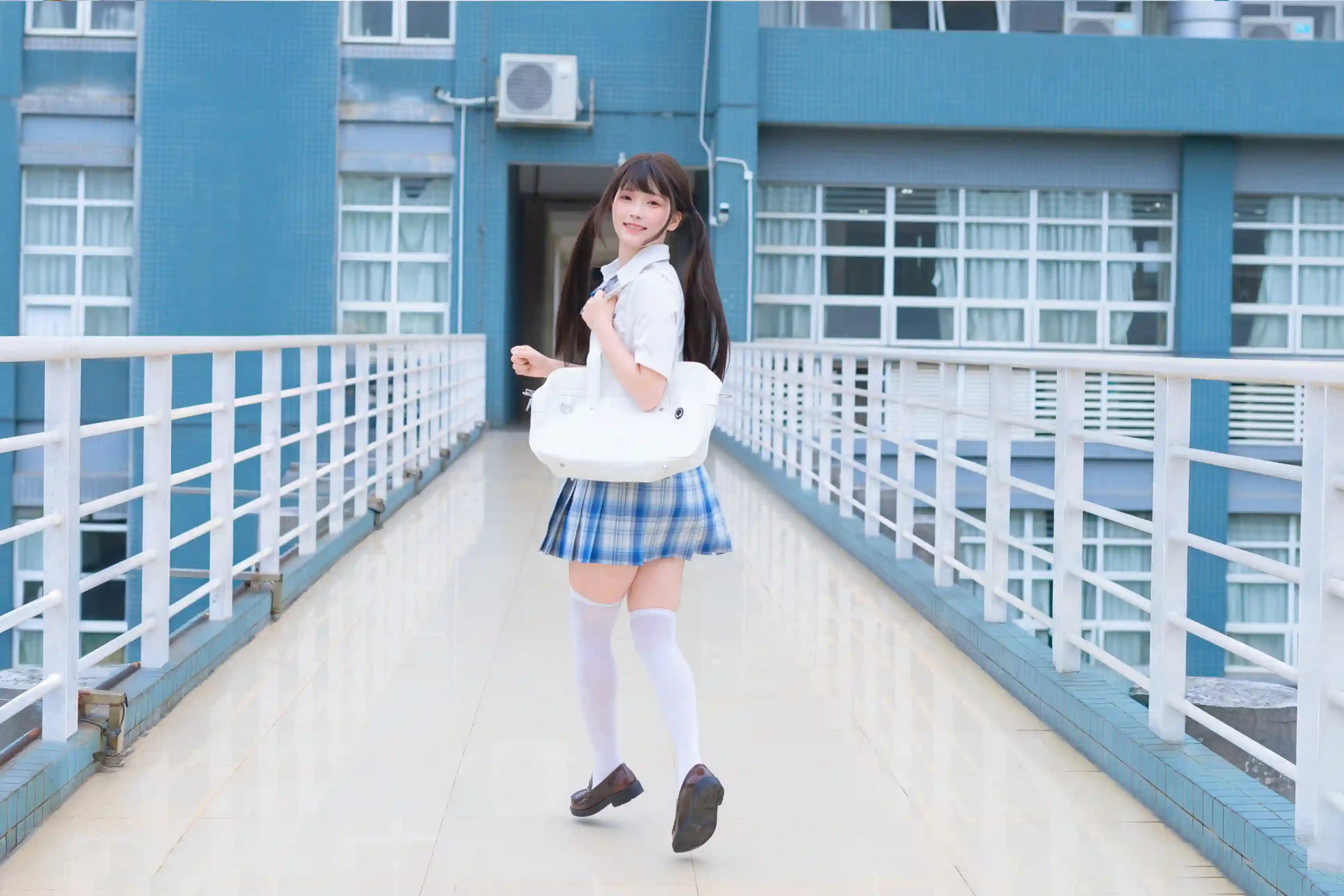 图片[2]-二次元COS分享[JK]天台邂逅，JK 制服的清新瞬间-二次元COS分享次元吧