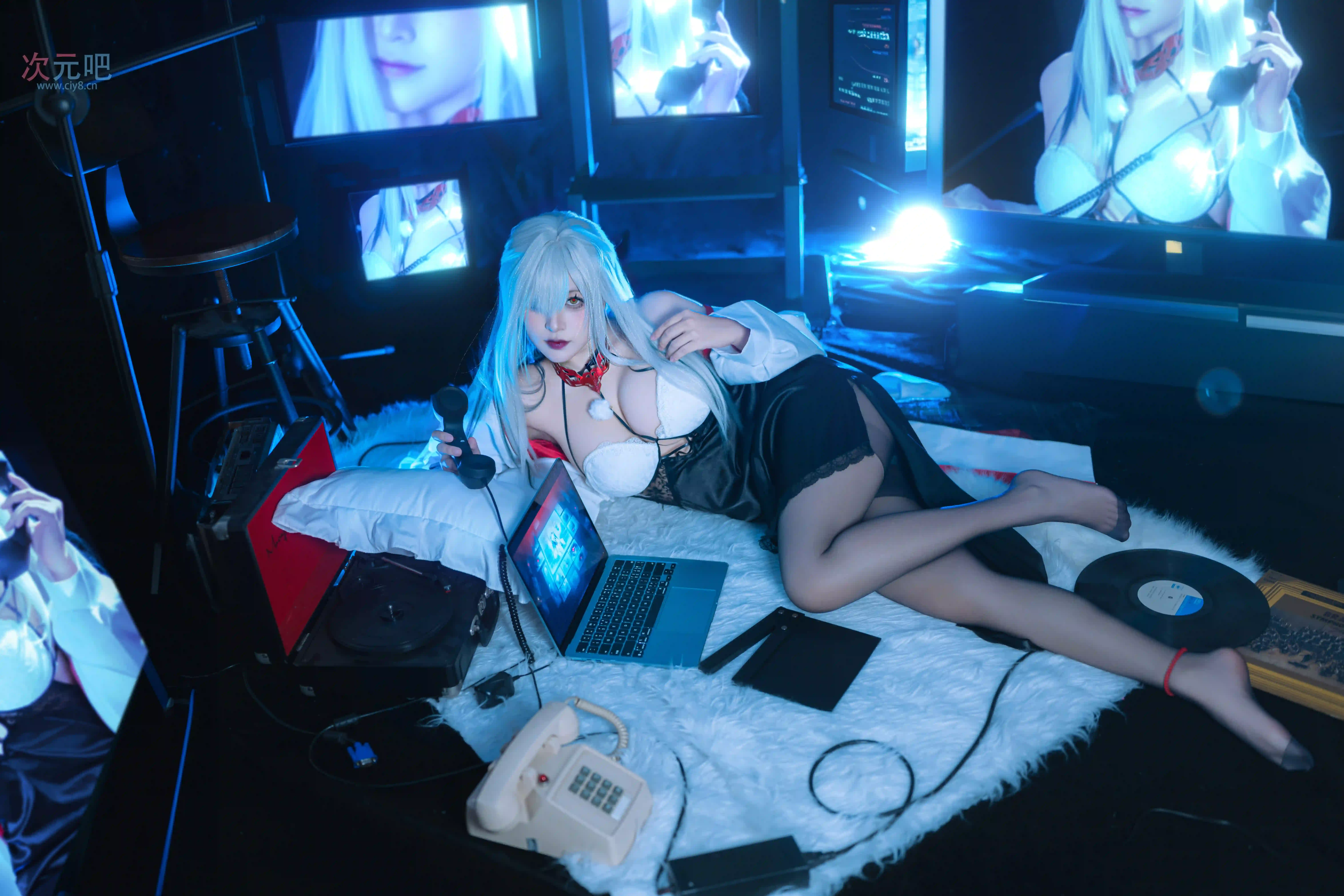 图片[1]-二次元COS分享[COSplay]欢迎收听…凌晨三点的问候。-二次元COS分享次元吧