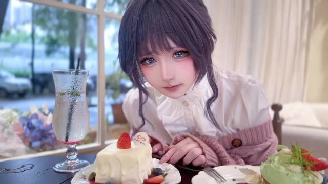 请你再靠近我一点点-二次元COS分享次元吧