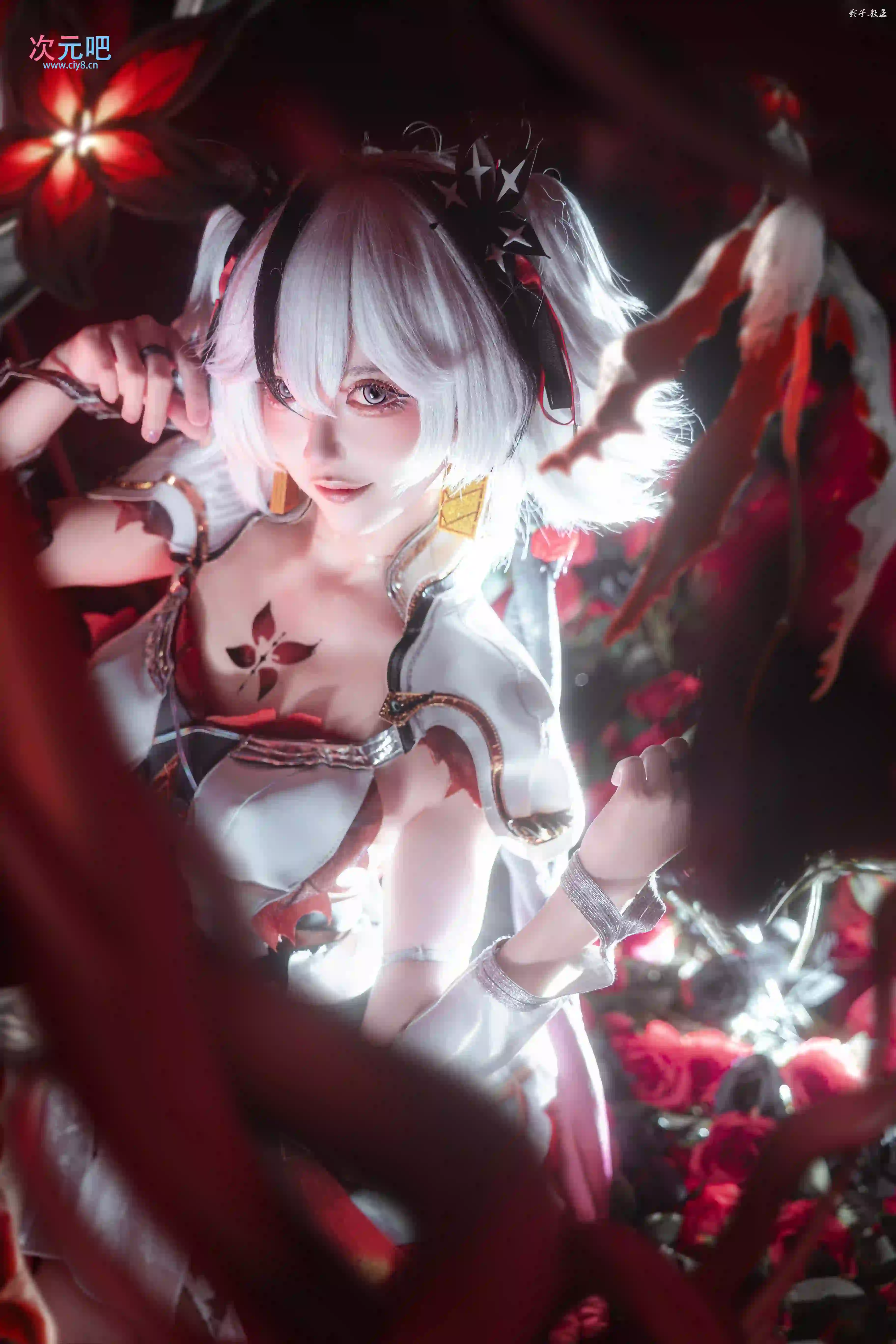图片[10]-二次元COS分享[COSplay]自欺者，化作椿花养料~-二次元COS分享次元吧