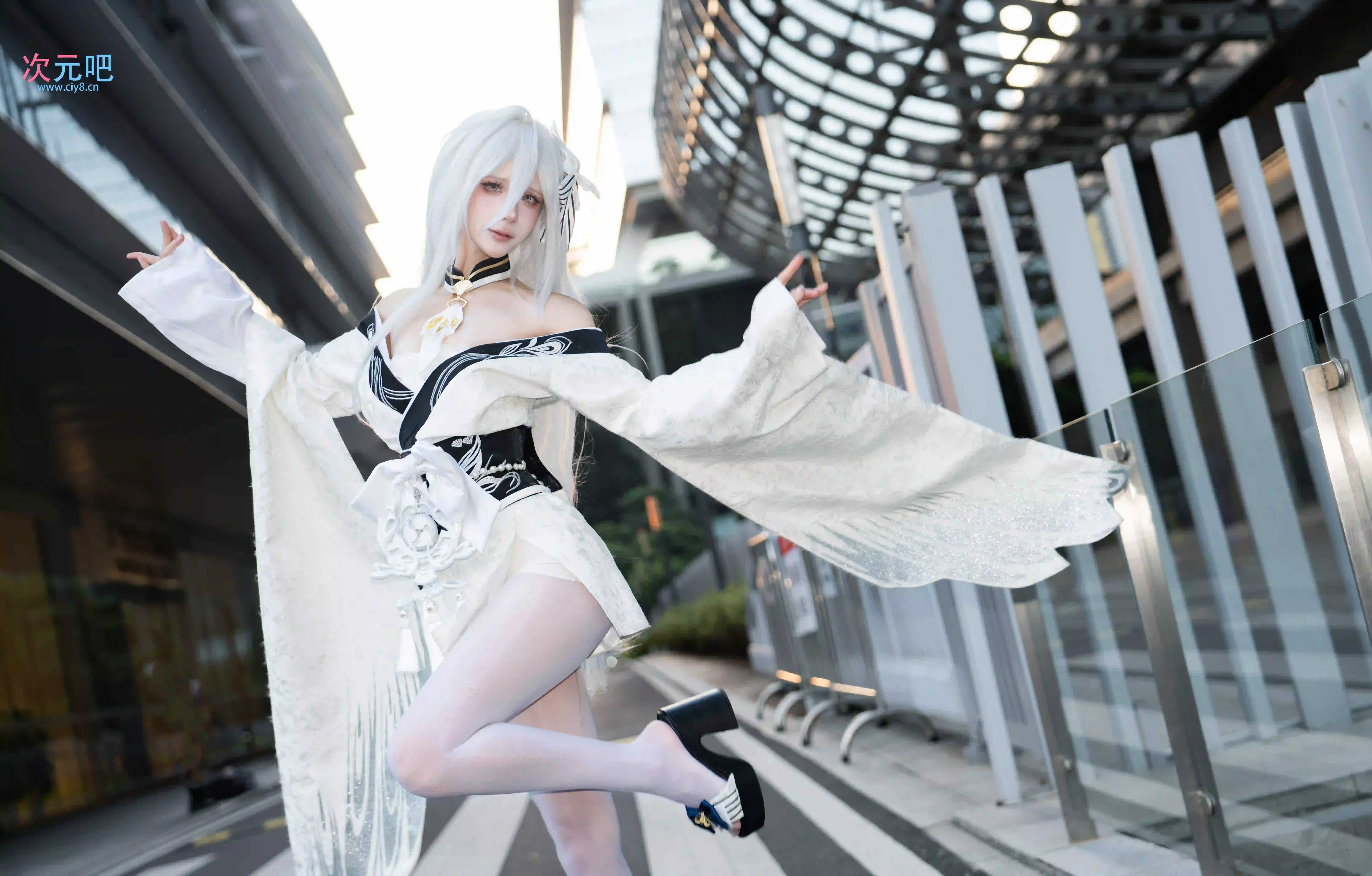 图片[1]-二次元COS分享[COSplay]白凤，在此恭候指挥官多时了哦～-二次元COS分享次元吧
