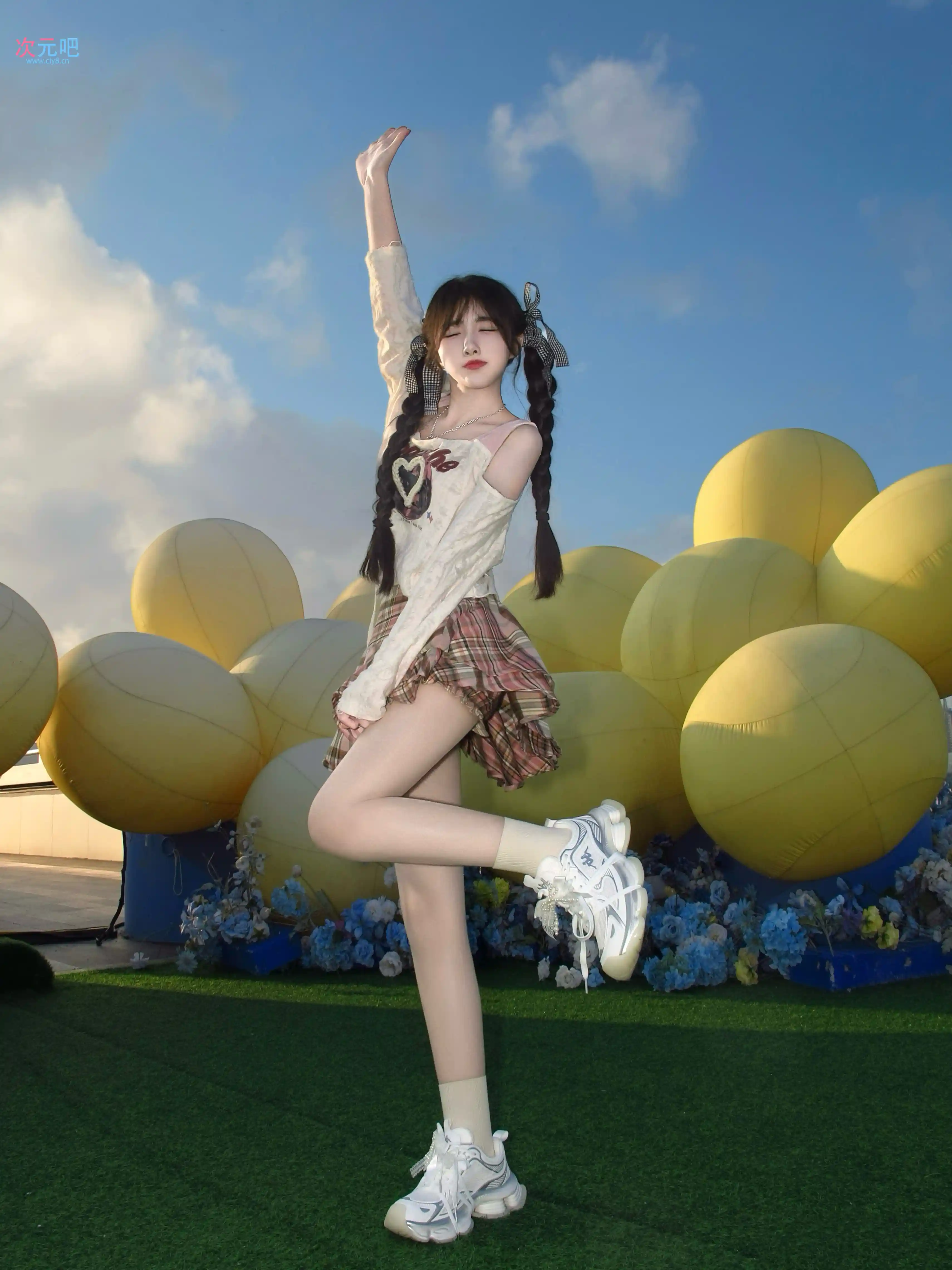 图片[1]-二次元COS分享那些瞬间是属于你的复古唱片-二次元COS分享次元吧