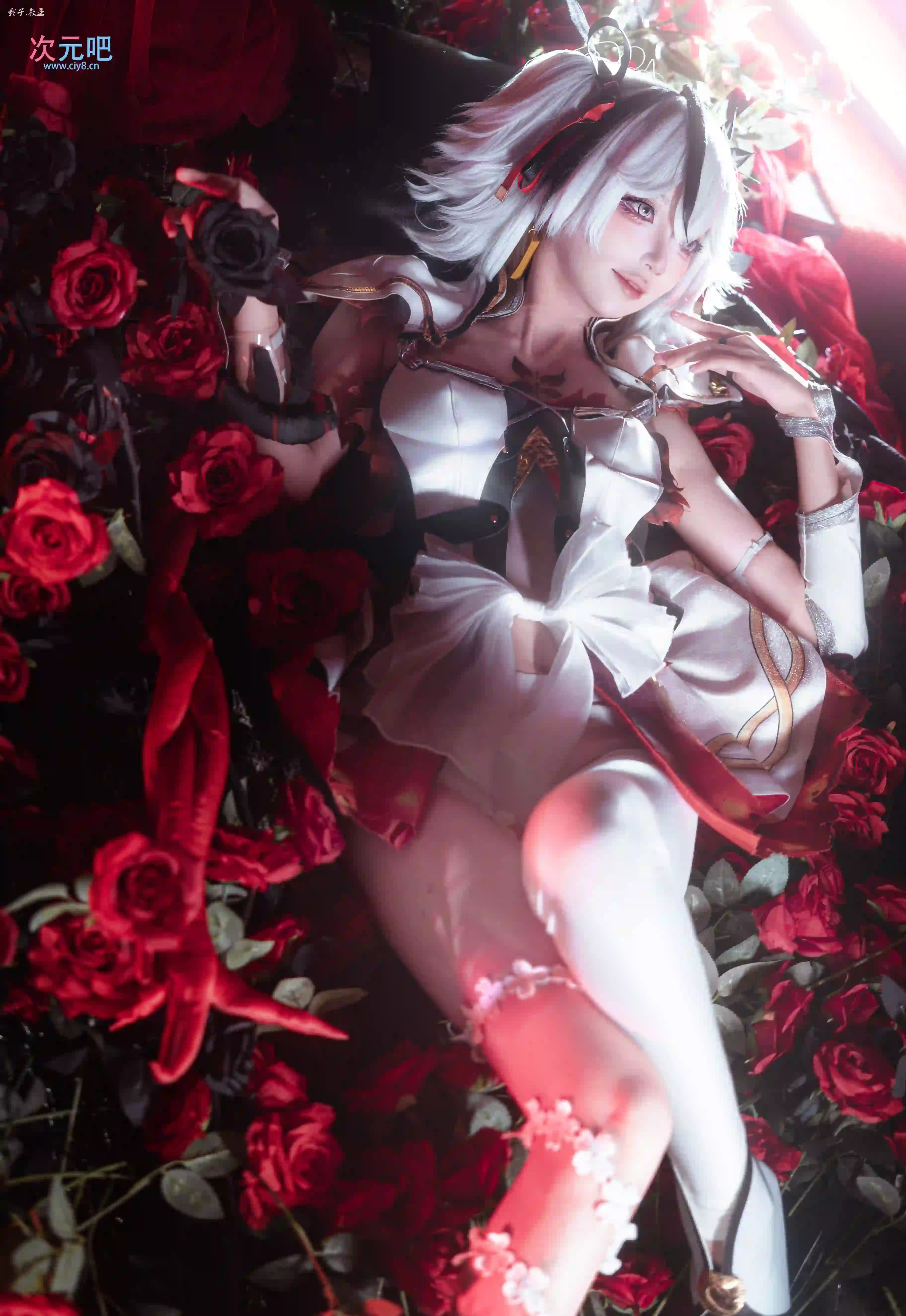 图片[8]-二次元COS分享[COSplay]自欺者，化作椿花养料~-二次元COS分享次元吧