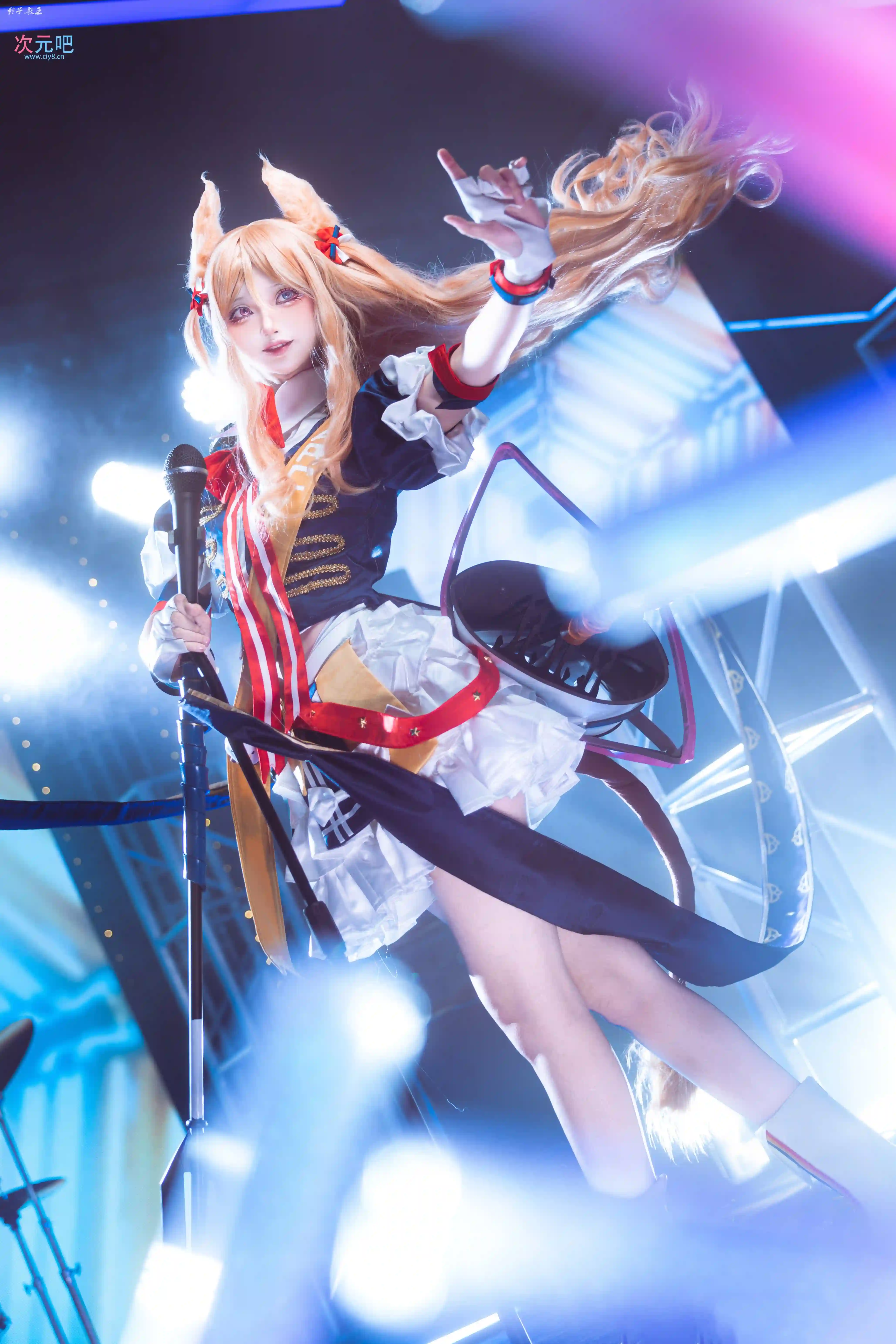 图片[16]-二次元COS分享[COSplay]登台献艺的修士偶像席德佳，此刻正在用最潮流的演唱方式歌颂兰登。-二次元COS分享次元吧