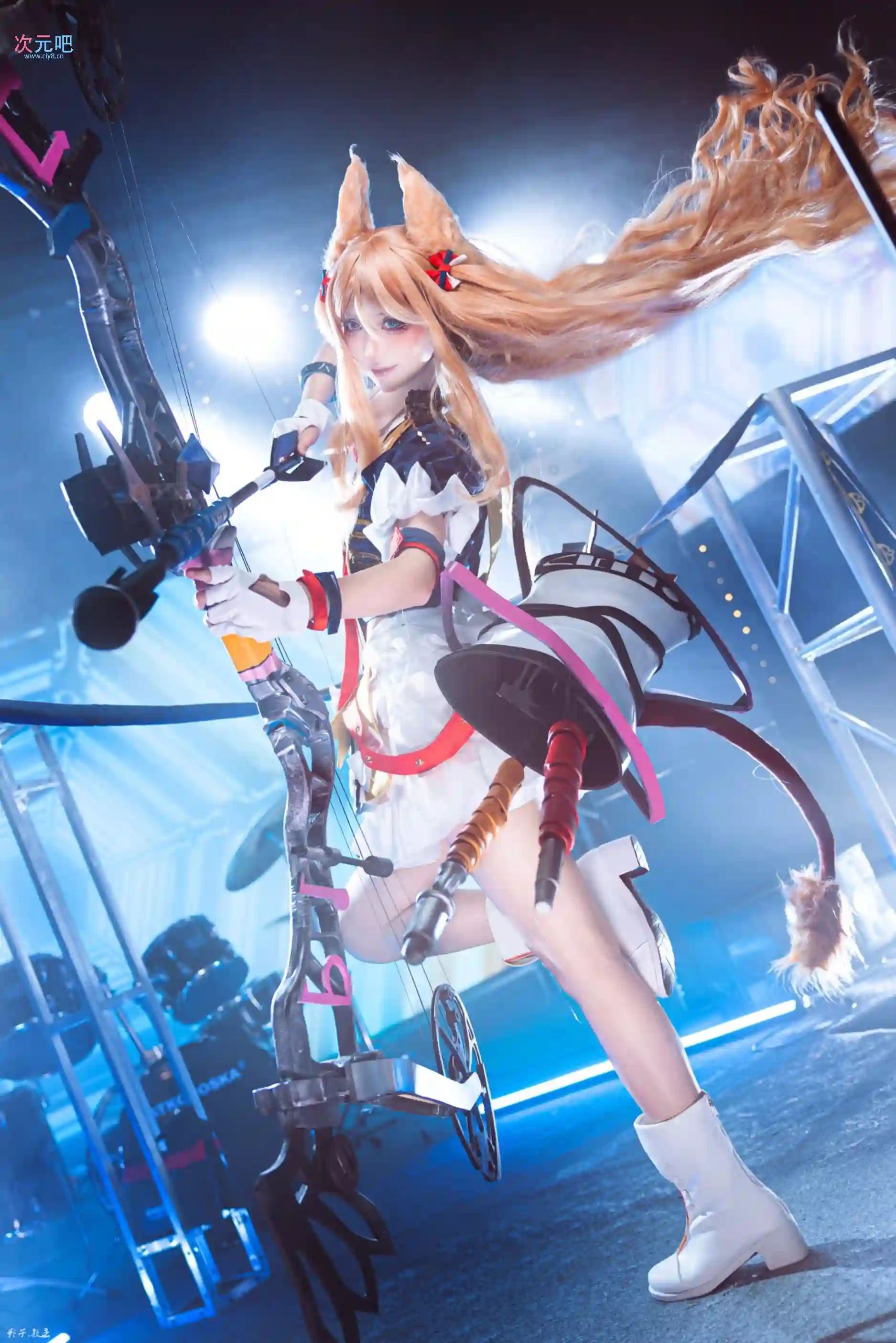 图片[20]-二次元COS分享[COSplay]登台献艺的修士偶像席德佳，此刻正在用最潮流的演唱方式歌颂兰登。-二次元COS分享次元吧