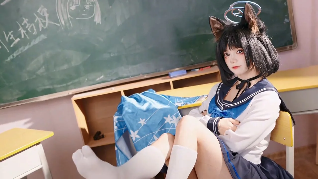 sensei快到我身边坐下吧！-二次元COS分享次元吧