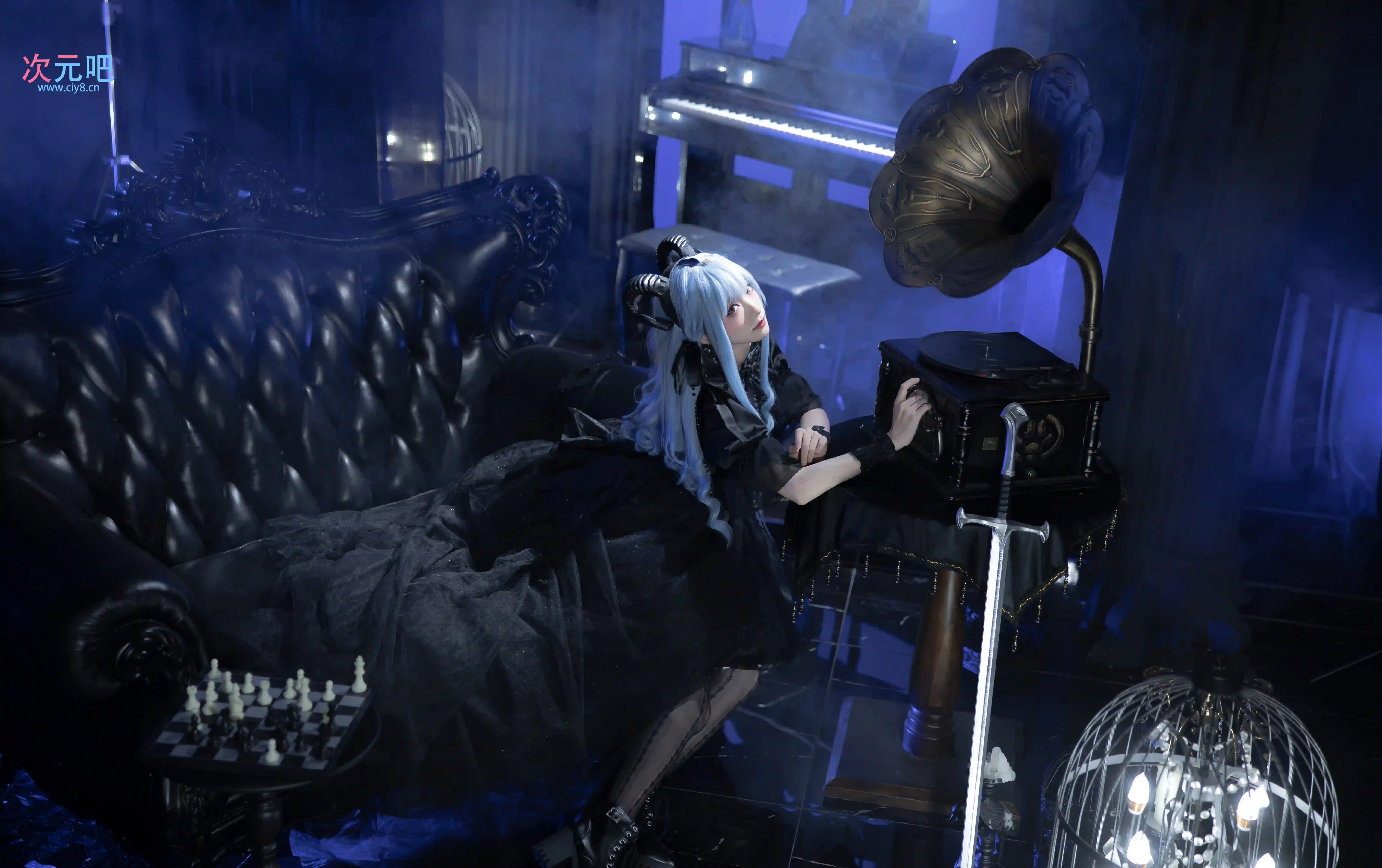 图片[1]-二次元COS分享[COSplay]贵安，博士。今晚我们会举办一场化妆舞会，为您预留了贵宾席位。如果您方便的话，欢迎前来参加。-二次元COS分享次元吧