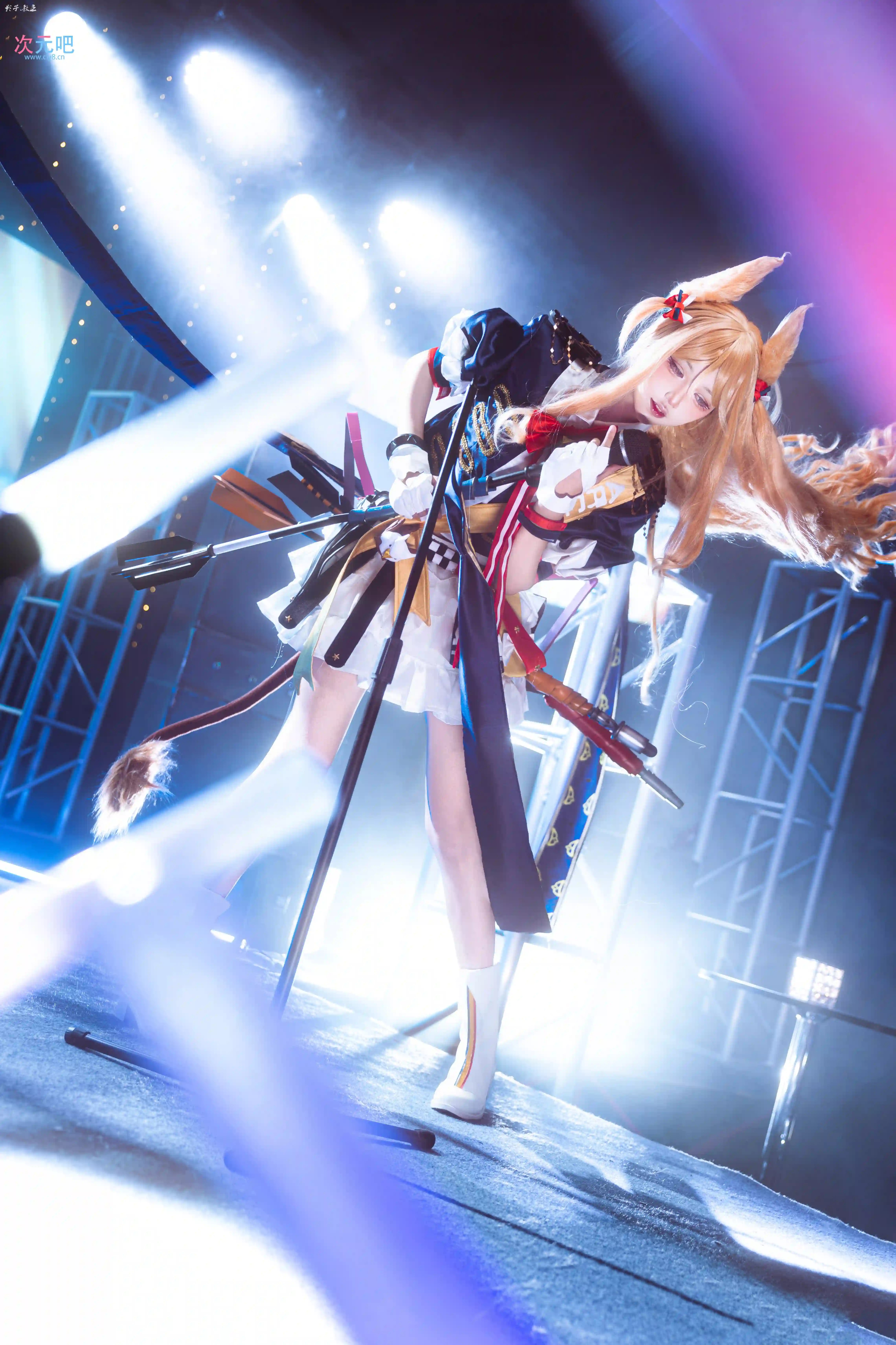 图片[12]-二次元COS分享[COSplay]登台献艺的修士偶像席德佳，此刻正在用最潮流的演唱方式歌颂兰登。-二次元COS分享次元吧