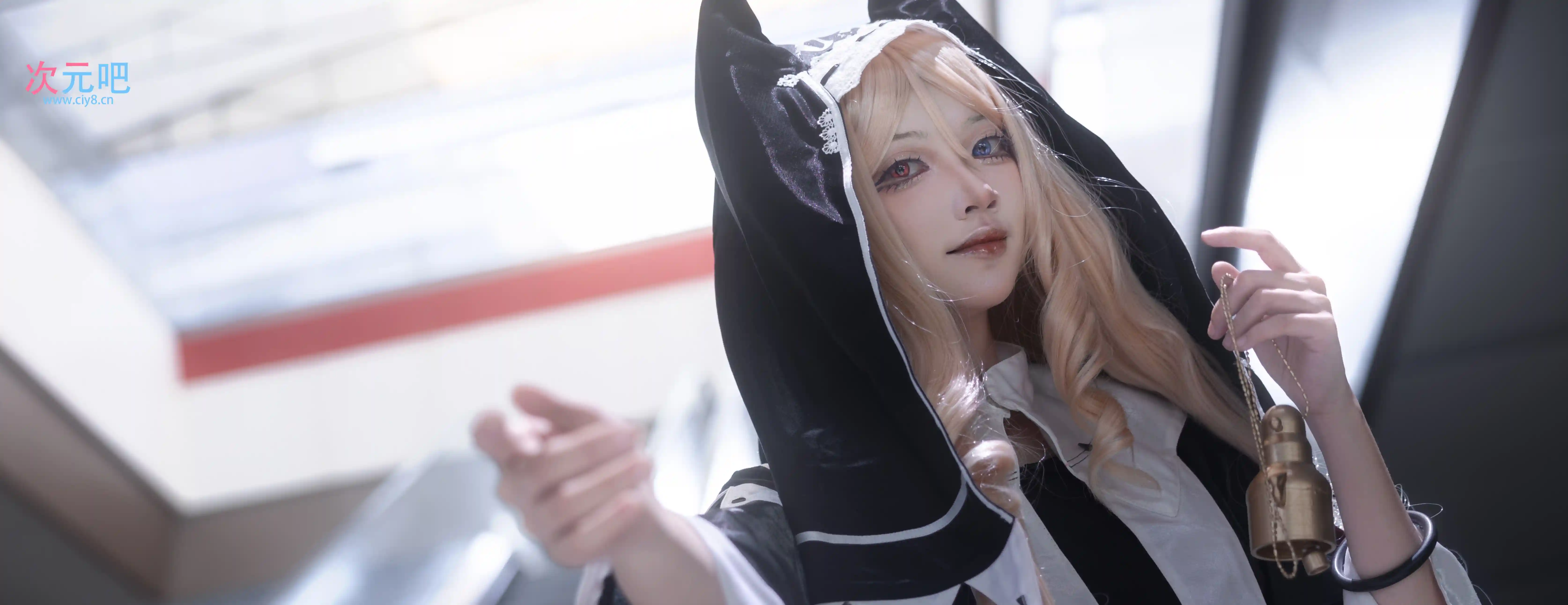 [COSplay]麦穗藏虔信，黑袍映圣光 心向兰登处，弦鸣绕穹苍-二次元COS分享次元吧