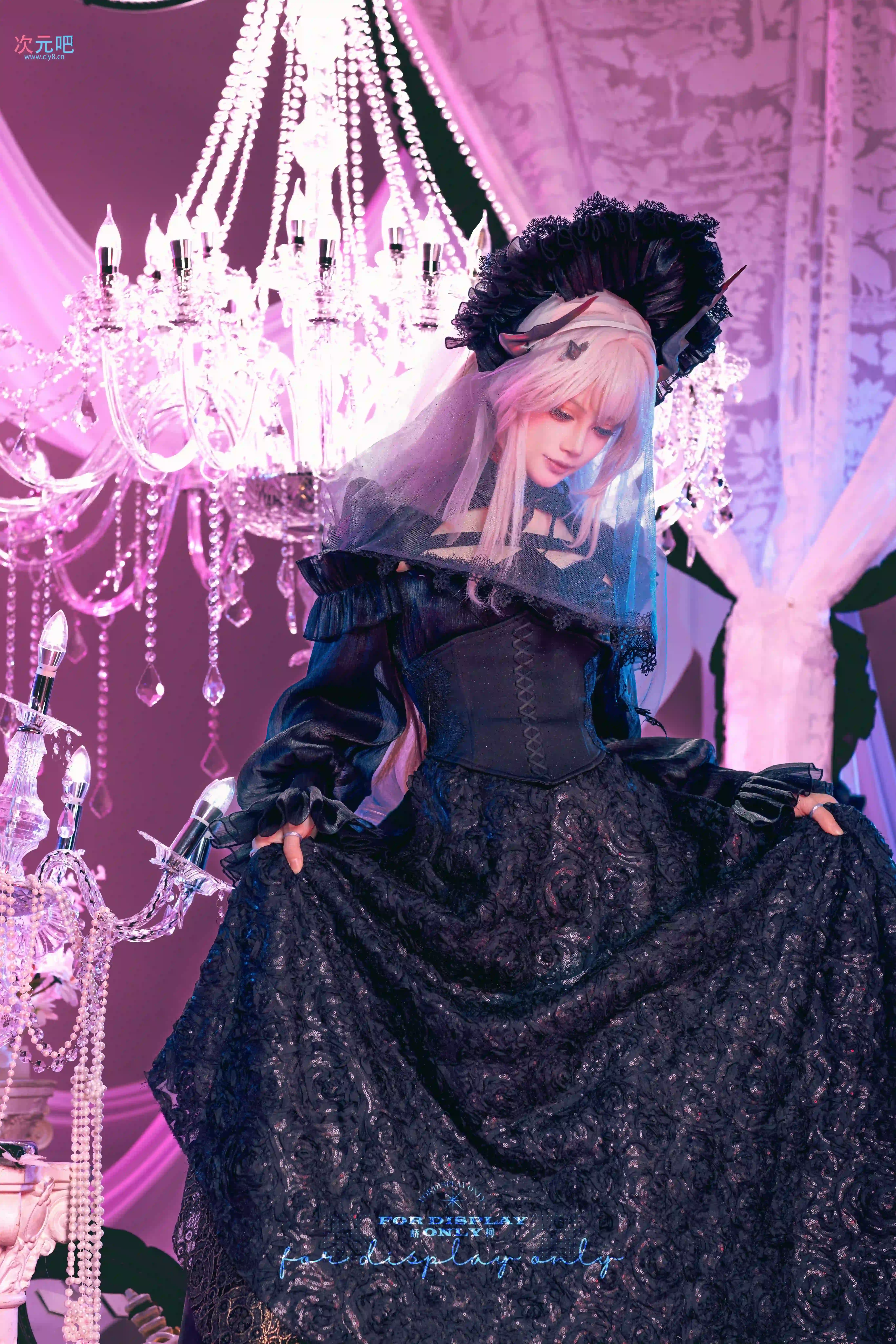 图片[9]-二次元COS分享[COSplay]特蕾西斯捶响房门，特蕾西娅放下了剪刀。打开门发现，傍晚下起了暴雨。-二次元COS分享次元吧