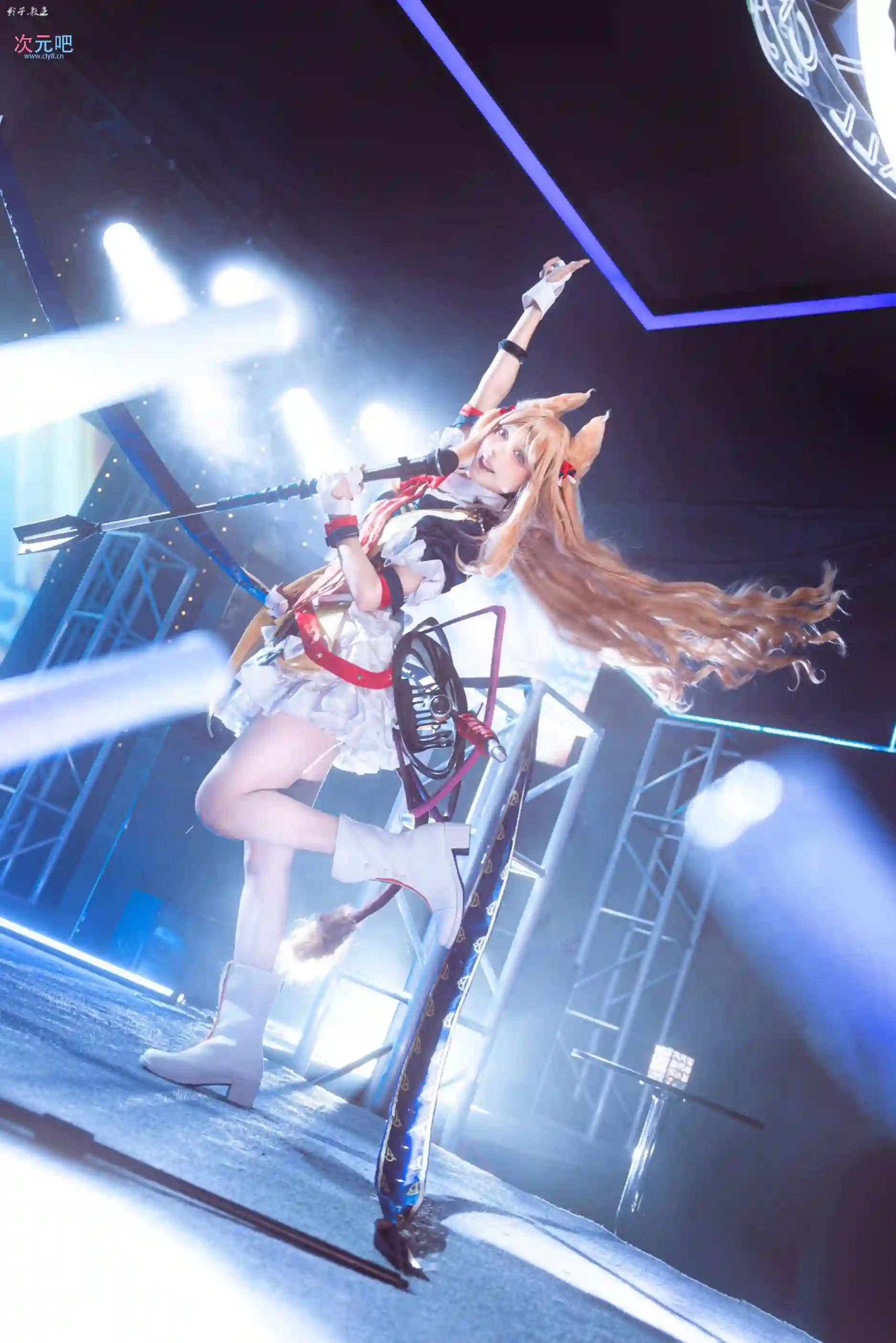 图片[22]-二次元COS分享[COSplay]登台献艺的修士偶像席德佳，此刻正在用最潮流的演唱方式歌颂兰登。-二次元COS分享次元吧