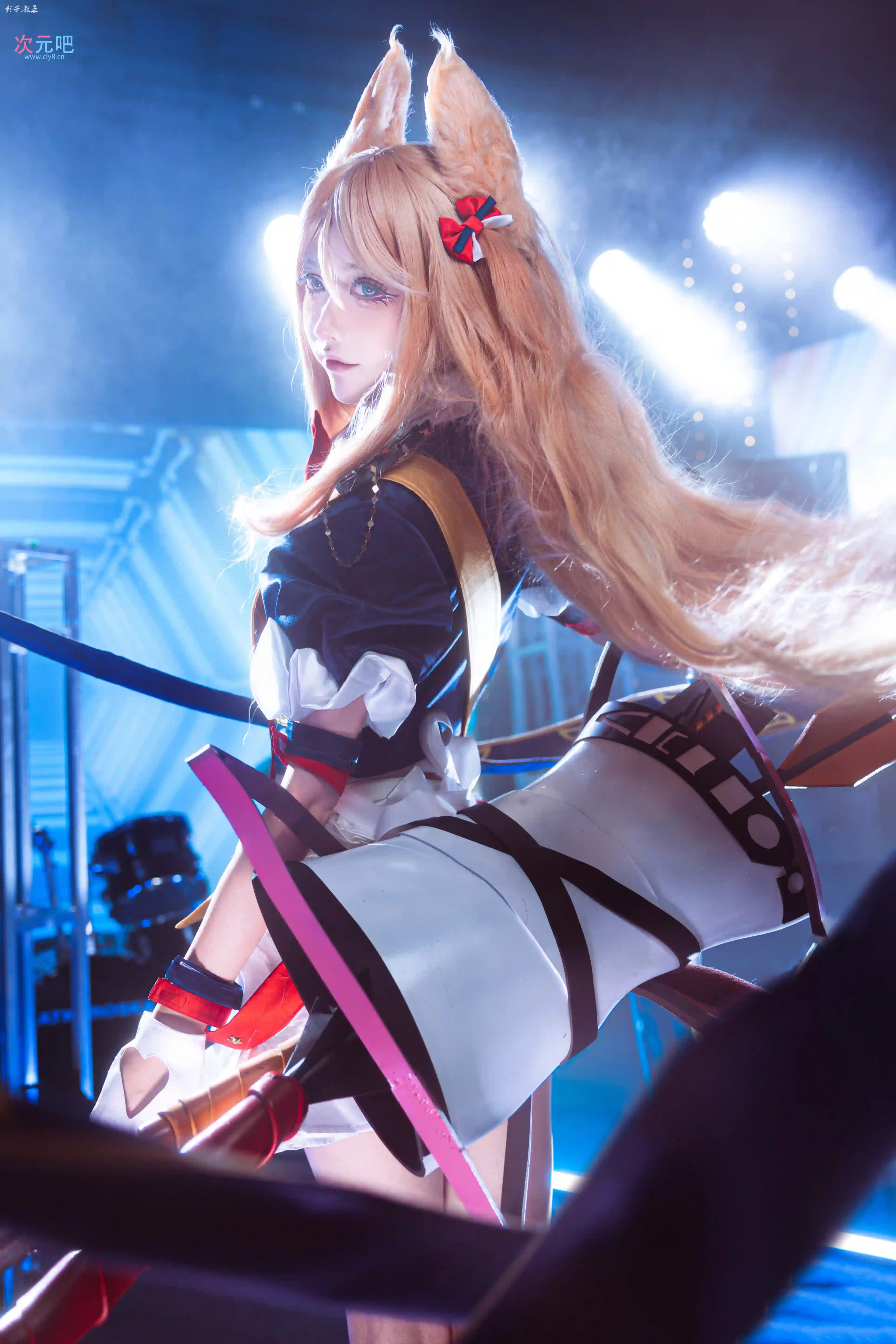 图片[15]-二次元COS分享[COSplay]登台献艺的修士偶像席德佳，此刻正在用最潮流的演唱方式歌颂兰登。-二次元COS分享次元吧