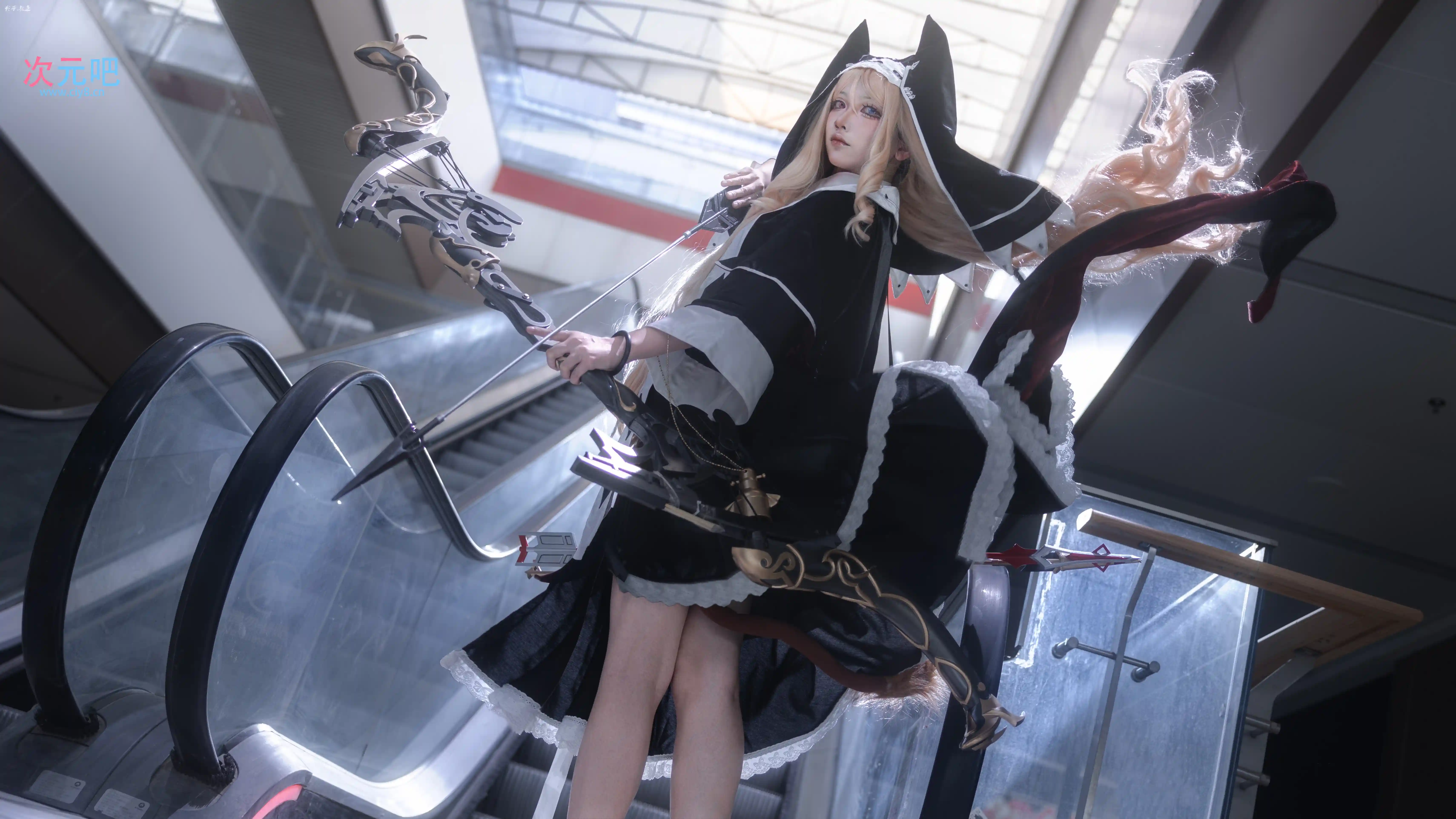 图片[1]-二次元COS分享[COSplay]麦穗藏虔信，黑袍映圣光 心向兰登处，弦鸣绕穹苍-二次元COS分享次元吧