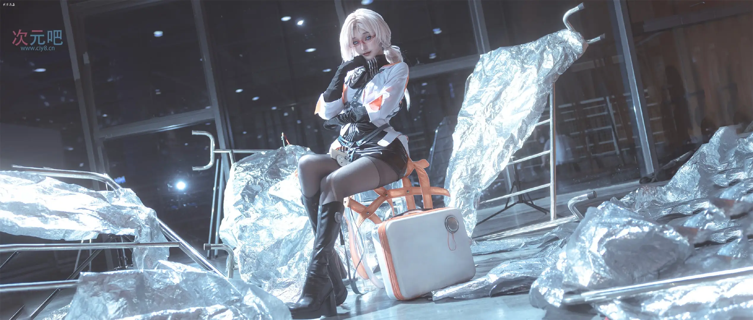 [COSplay]局长要看着我工作吗?那如果我不小心睡着了，你要叫醒我哦。-二次元COS分享次元吧